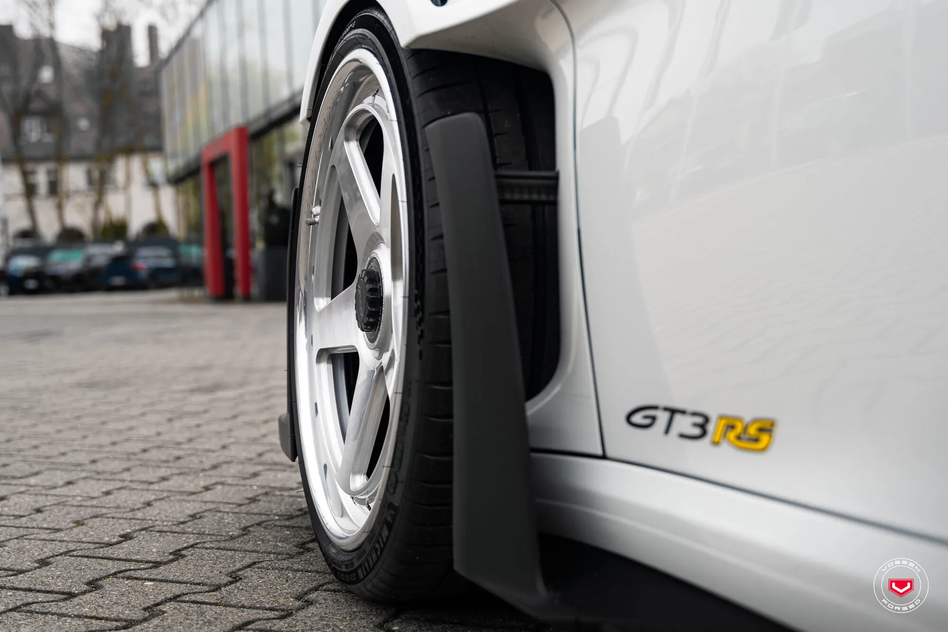 Porsche 992, 7