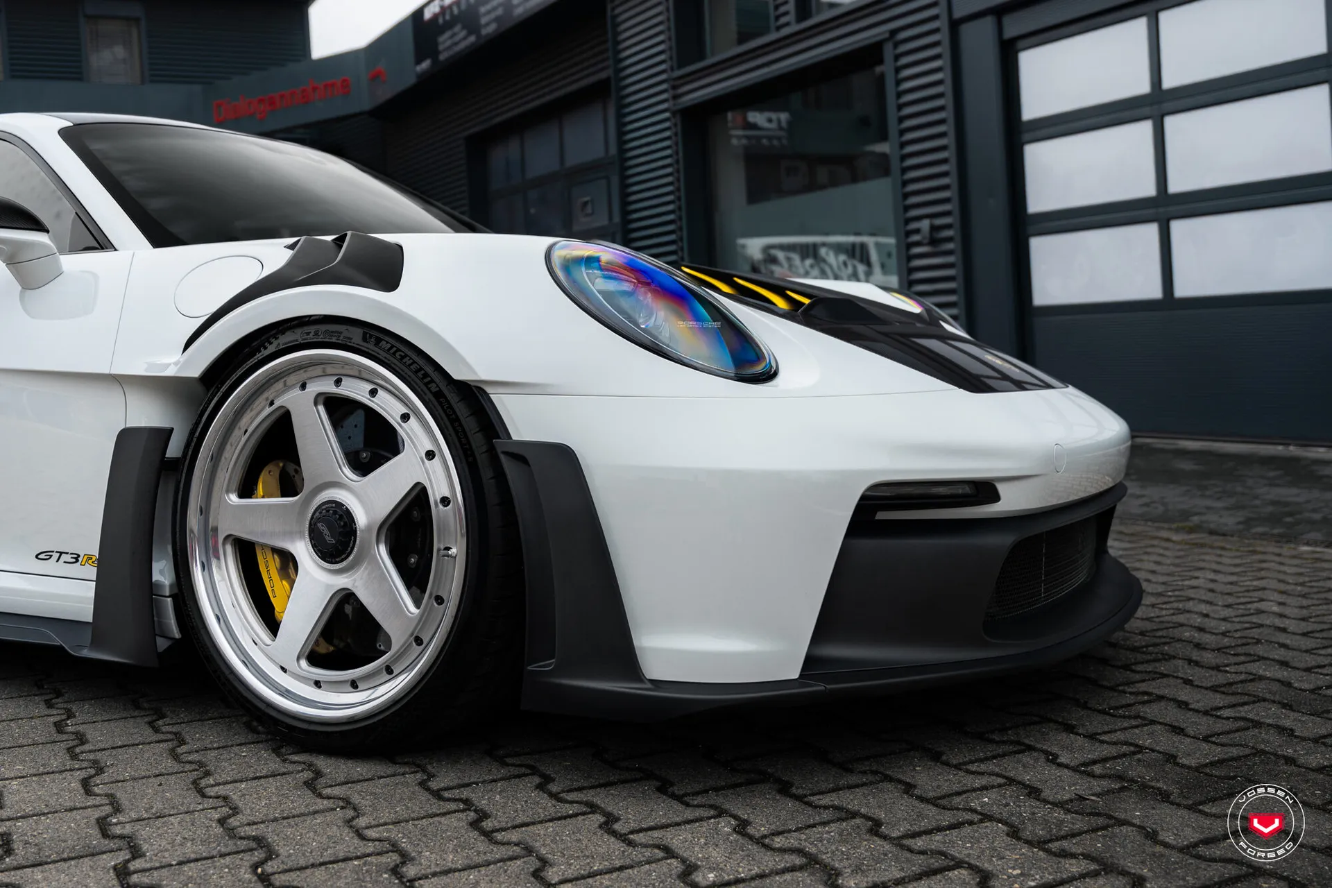 Porsche 992, 10