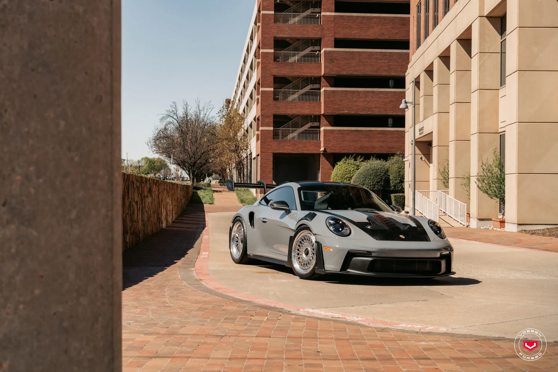 Porsche 992, 17