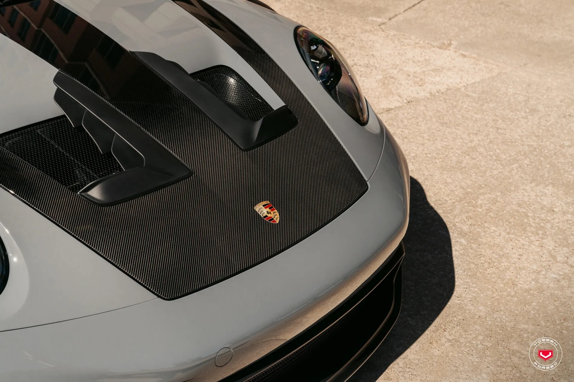 Porsche 992, 16