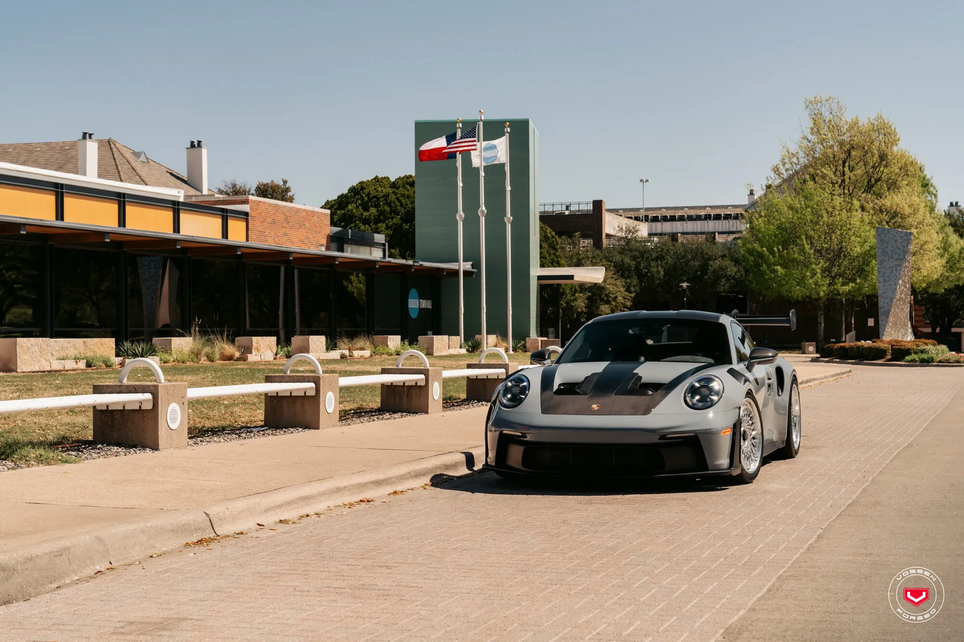 Porsche 992, 11