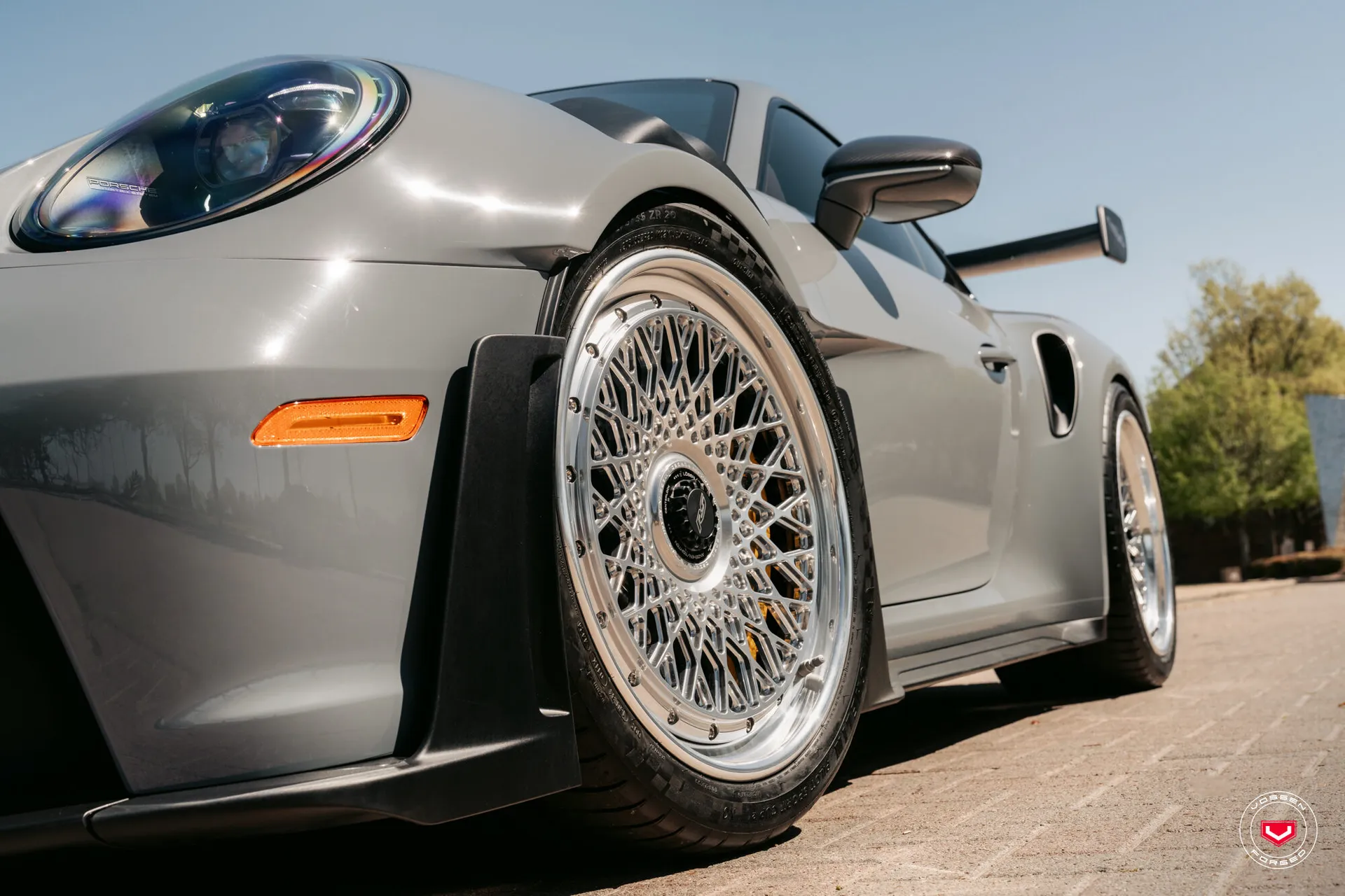 Porsche 992, 9