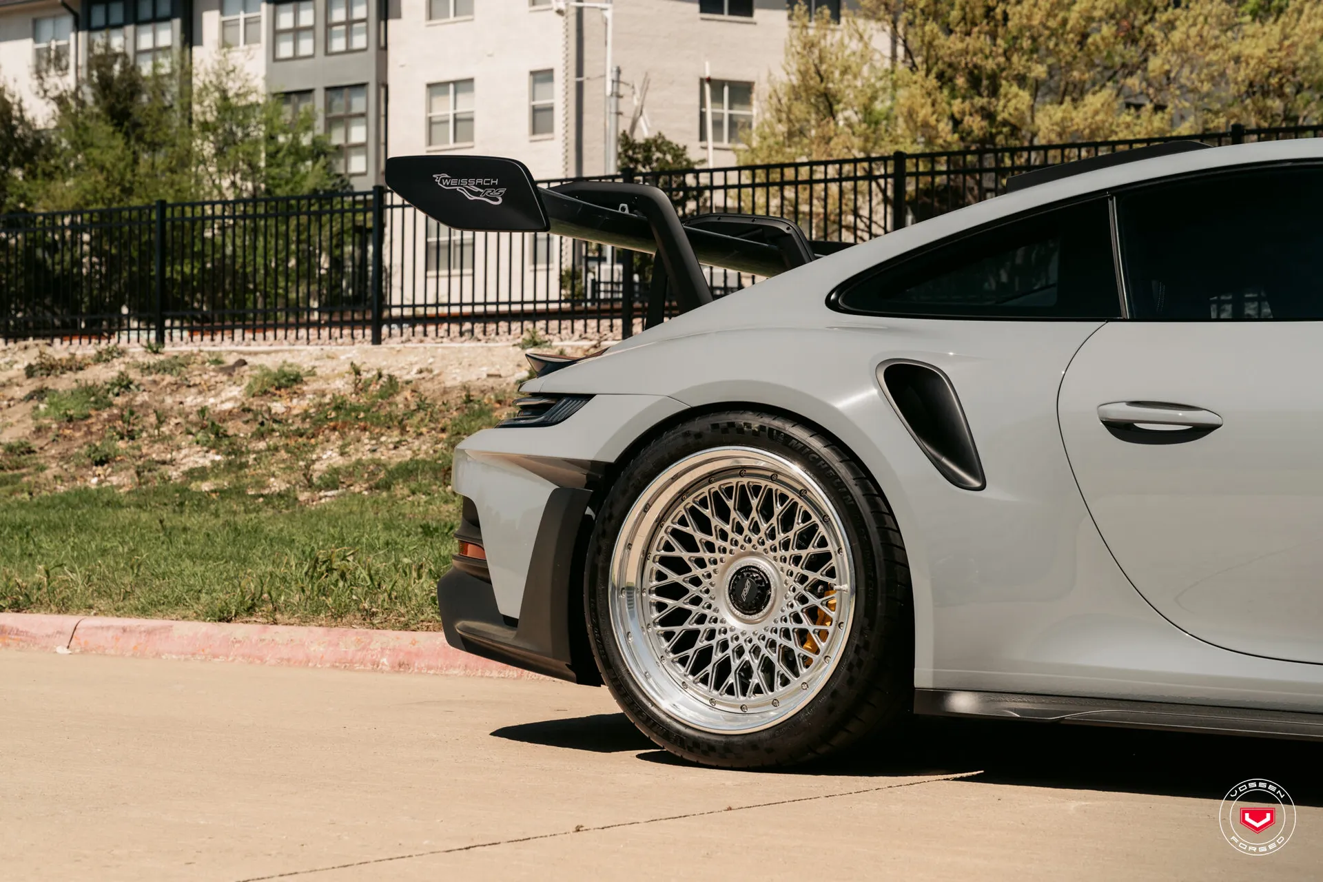 Porsche 992, 4