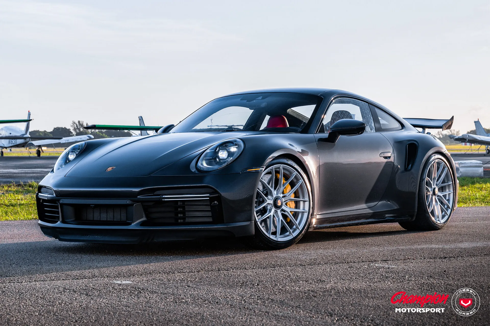 Porsche 992, 13