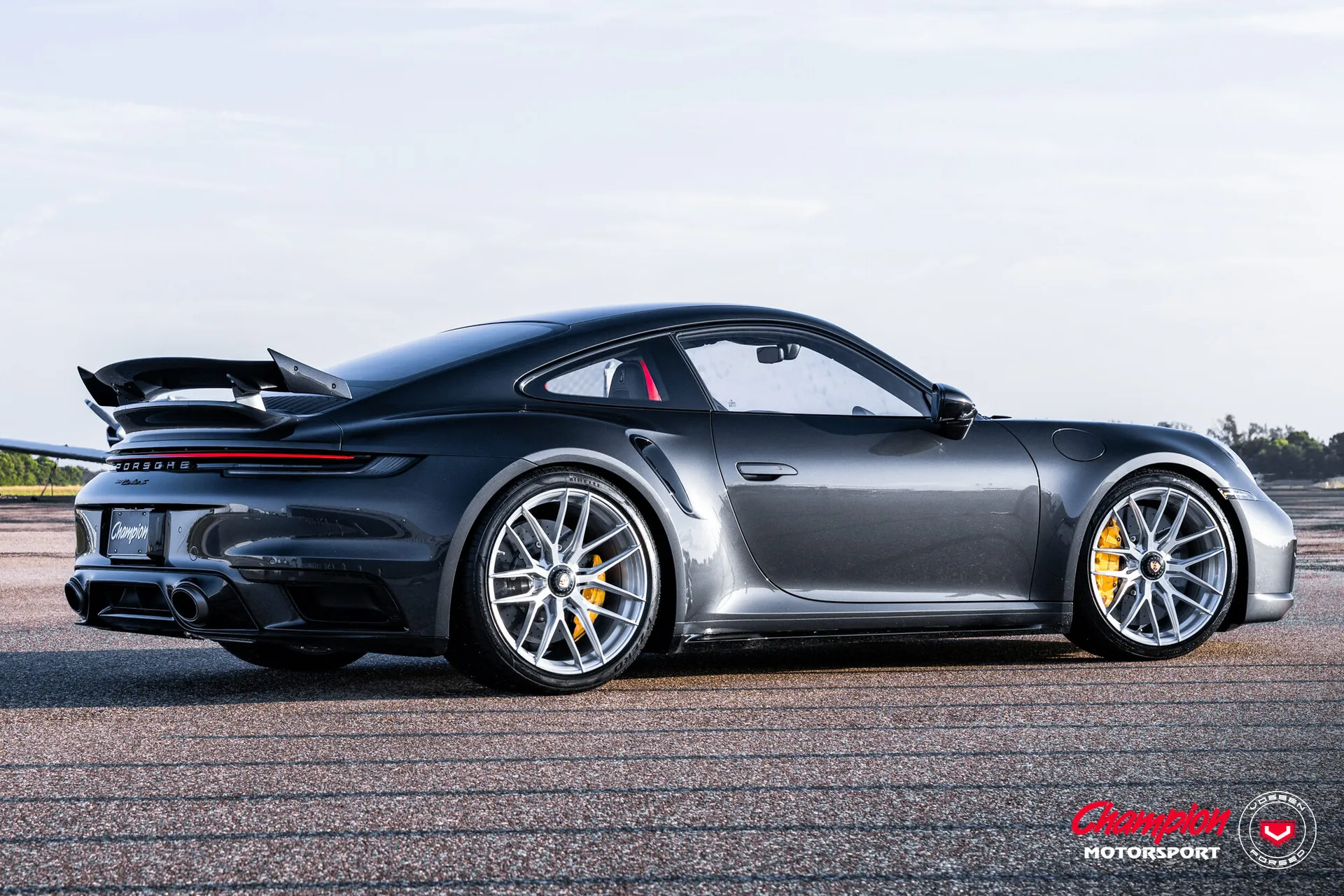 Porsche 992, 12