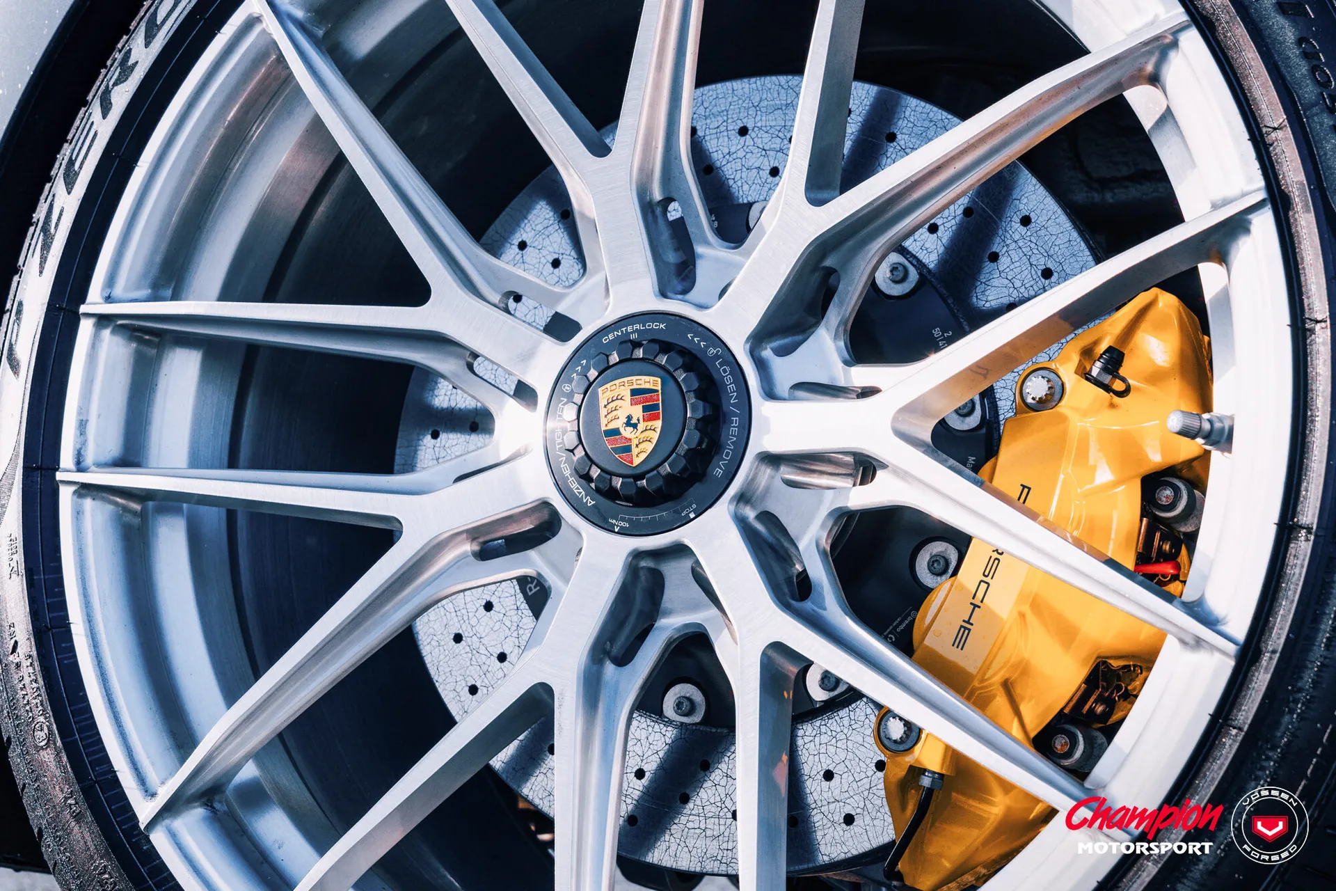 Porsche 992, 7