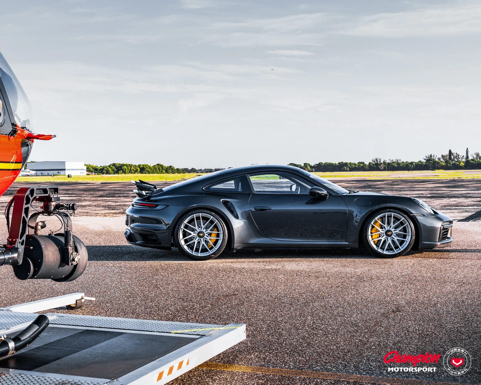Porsche 992, 4