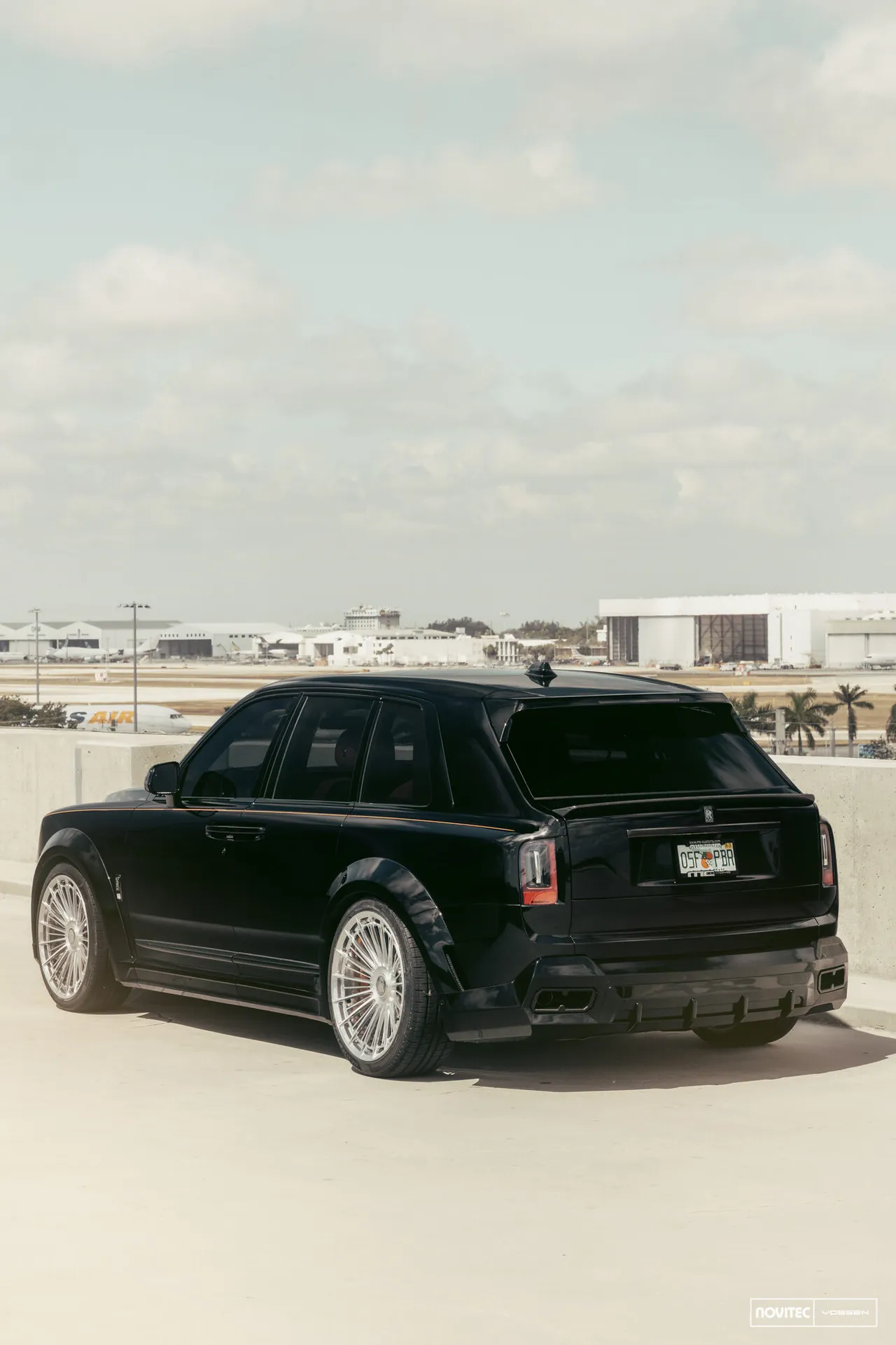 Rolls Royce Cullinan, 18