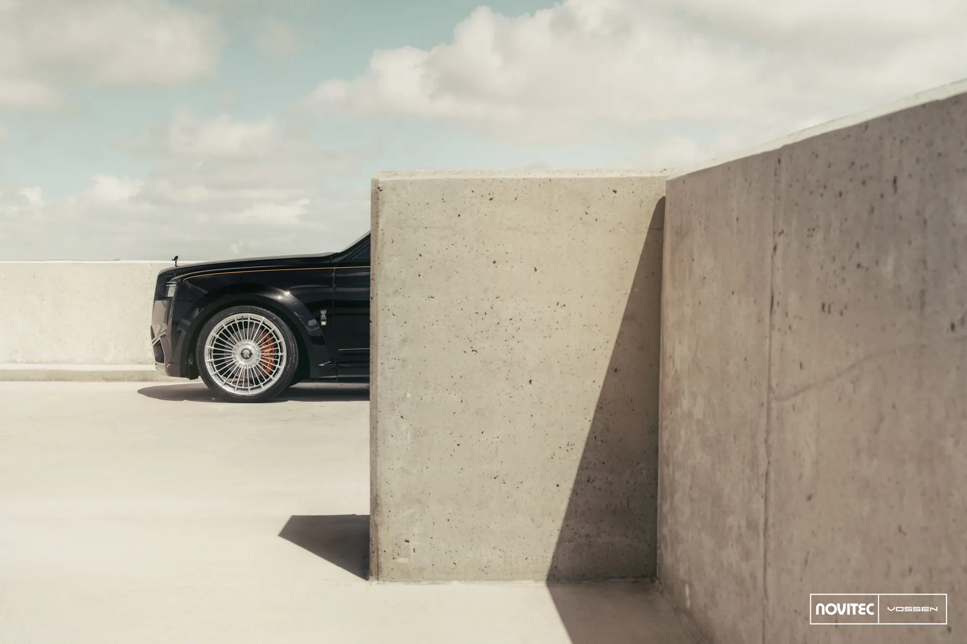Rolls Royce Cullinan, 16