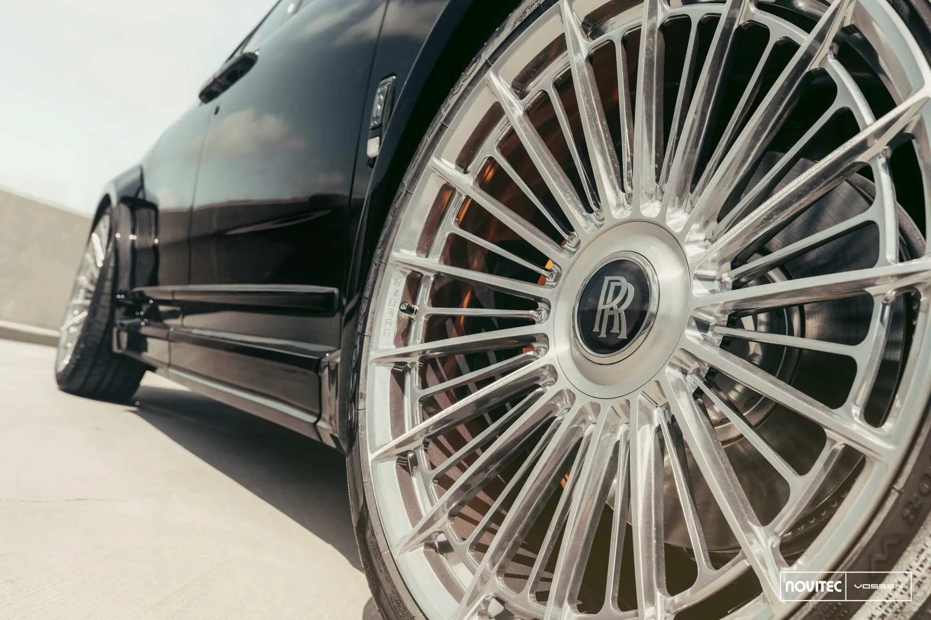 Rolls Royce Cullinan, 4
