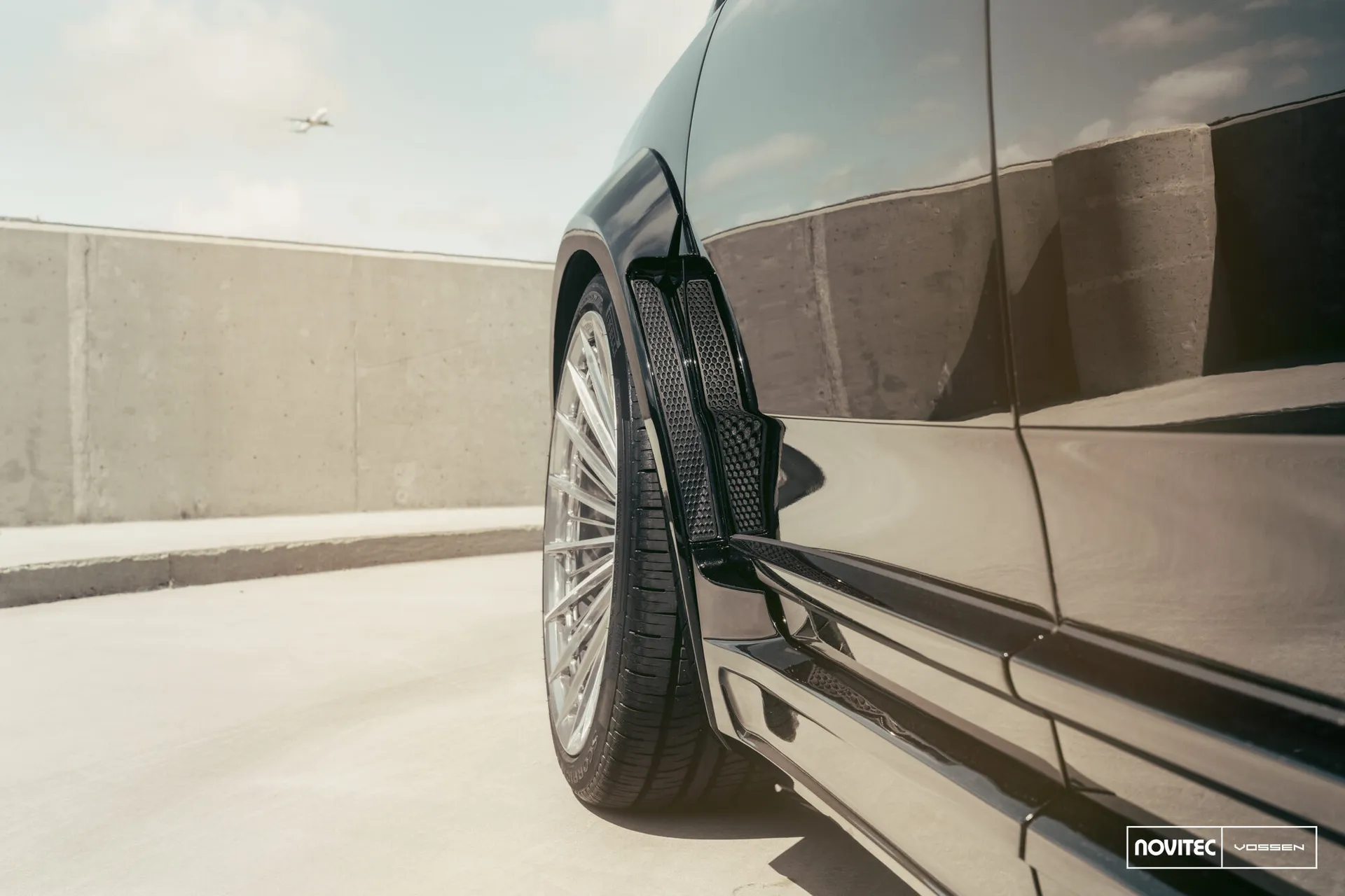Rolls Royce Cullinan, 5