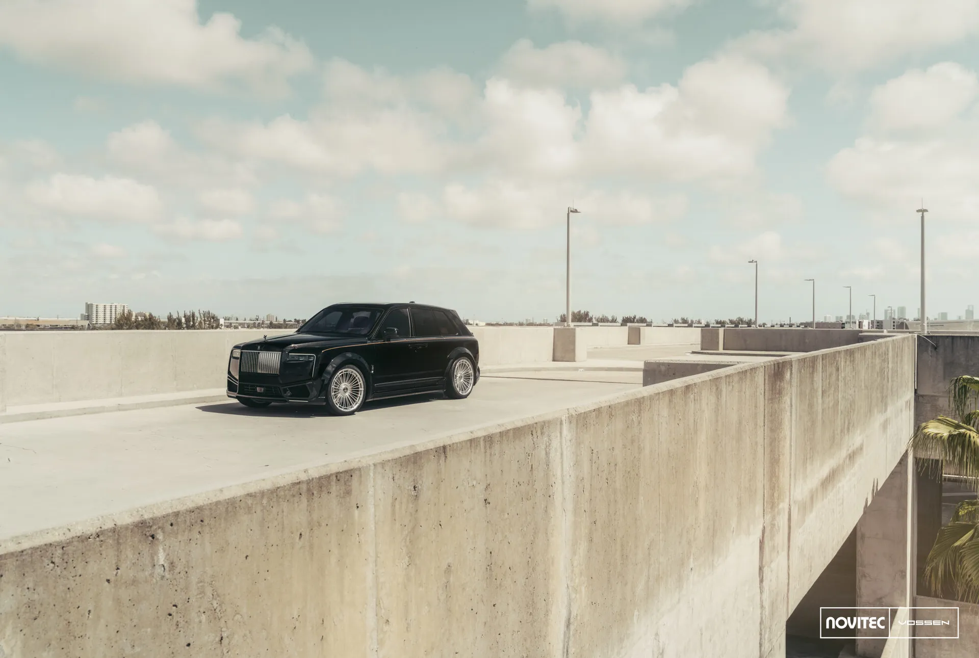 Rolls Royce Cullinan, 8