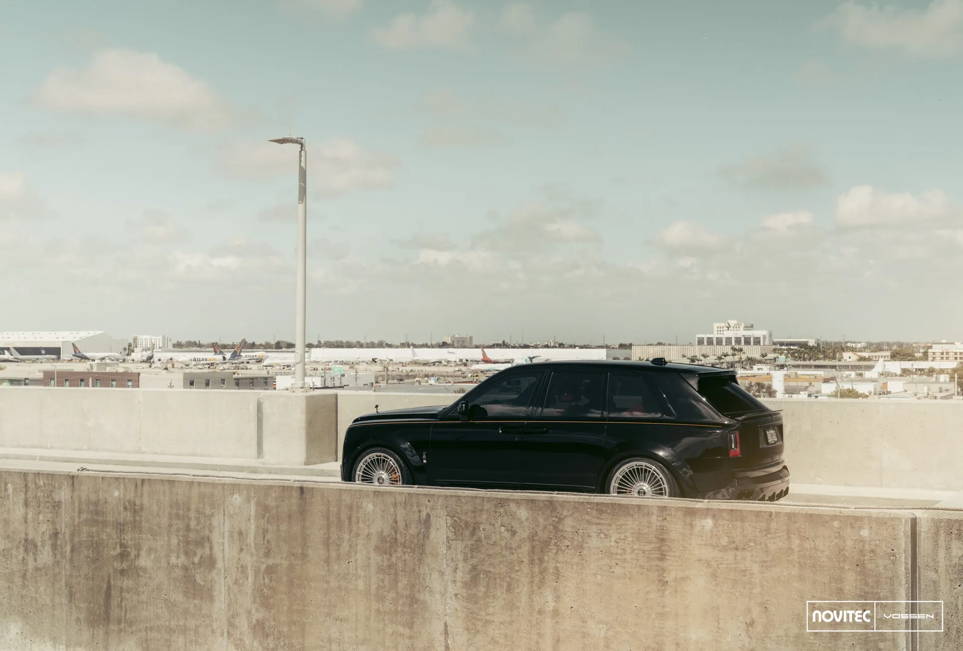 Rolls Royce Cullinan, 11