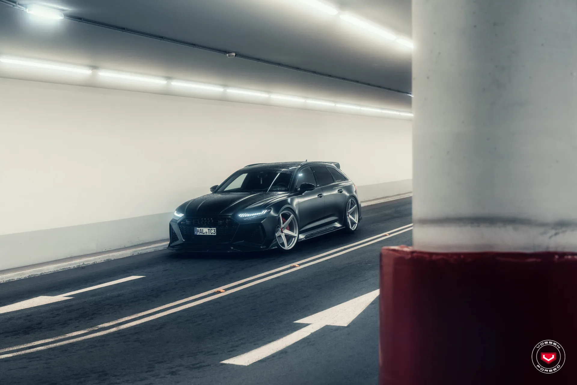 Audi A6 / S6 / RS6, 1