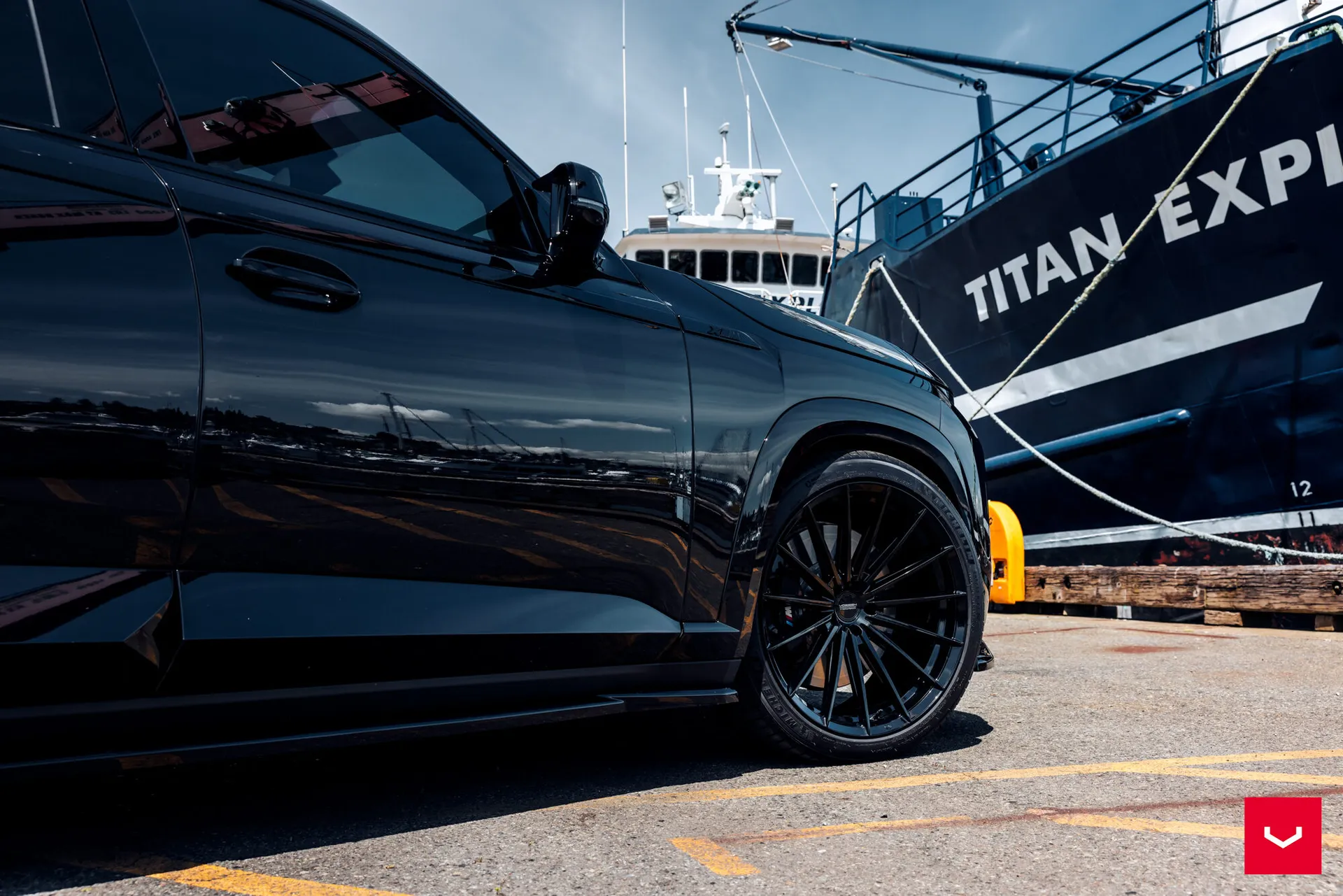 BMW XM, 5
