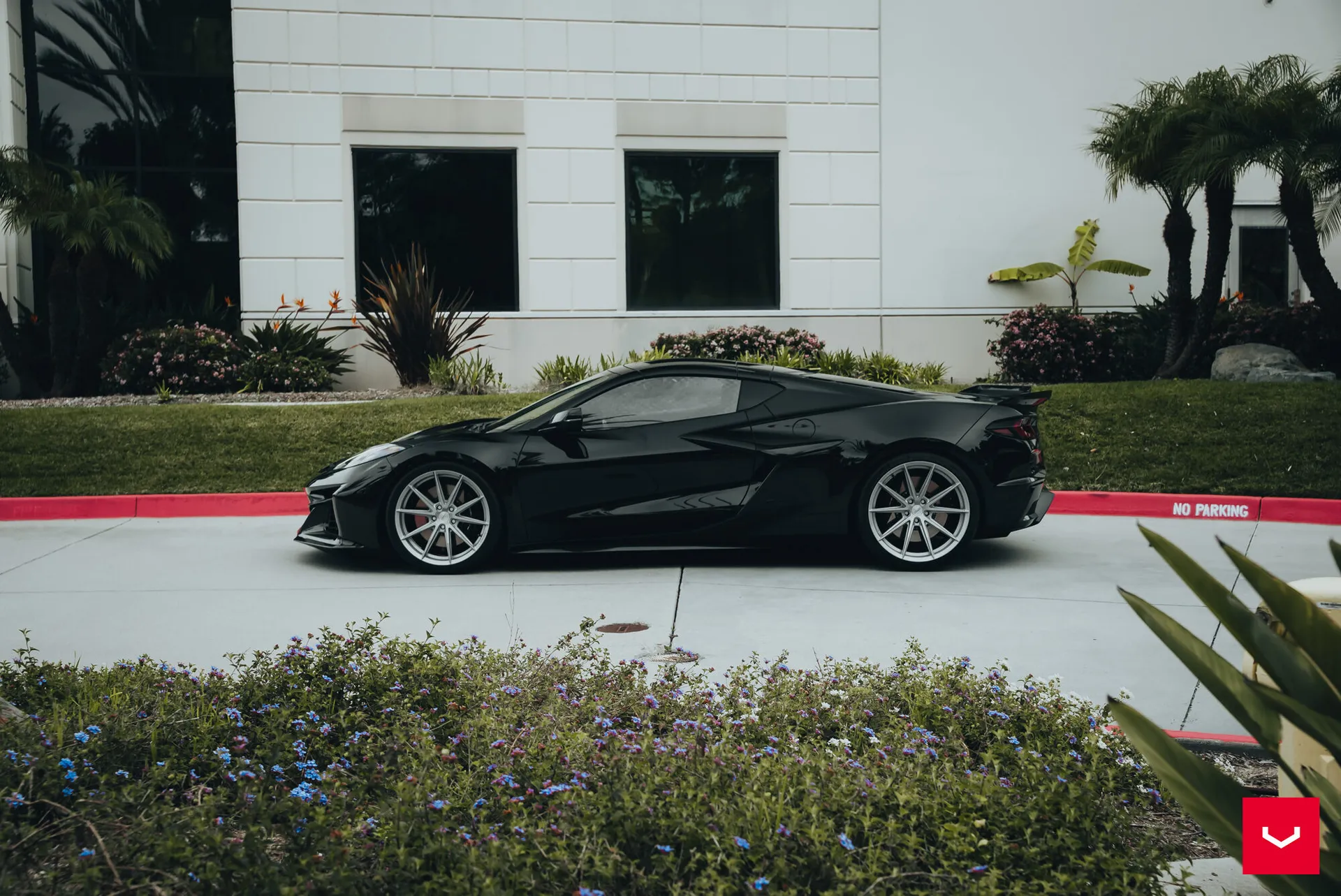 Chevrolet C8 Corvette, 8
