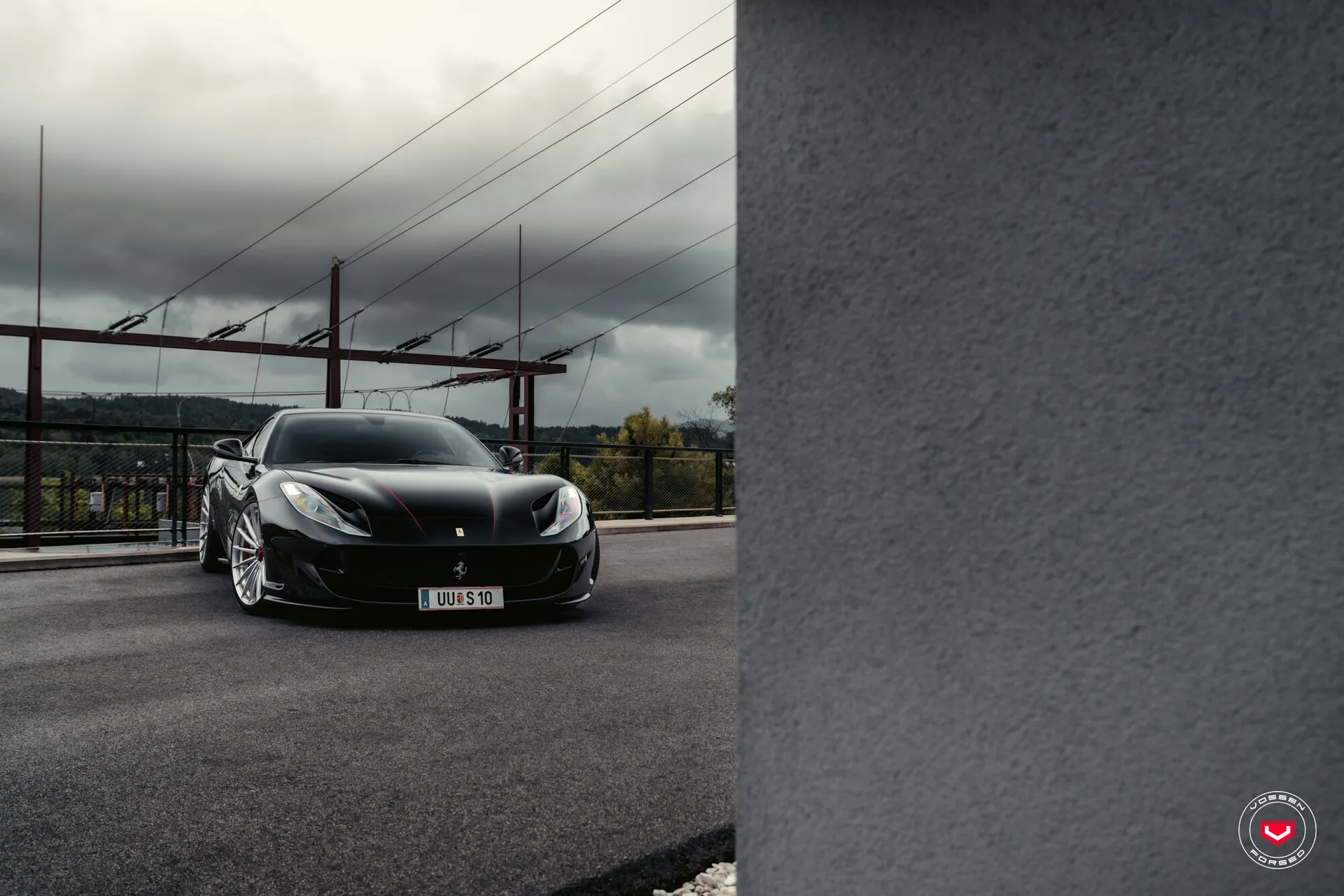 Ferrari 812, 13