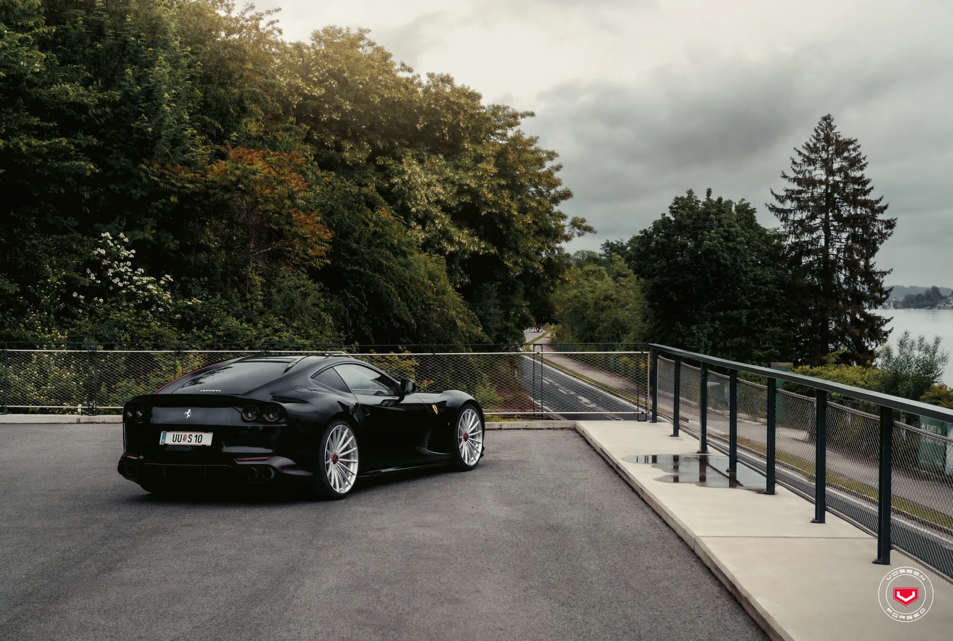 Ferrari 812, 9