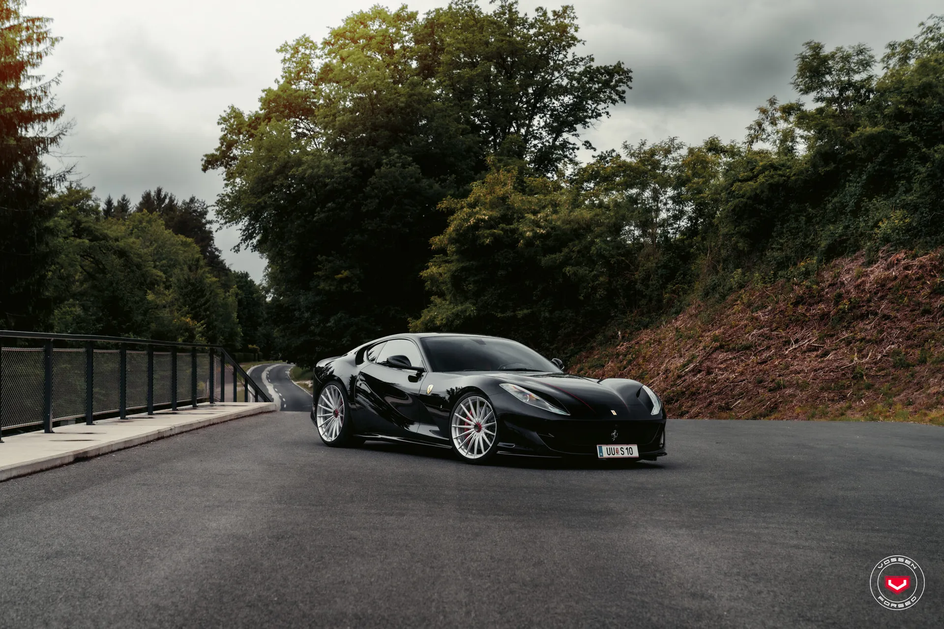 Ferrari 812, 7