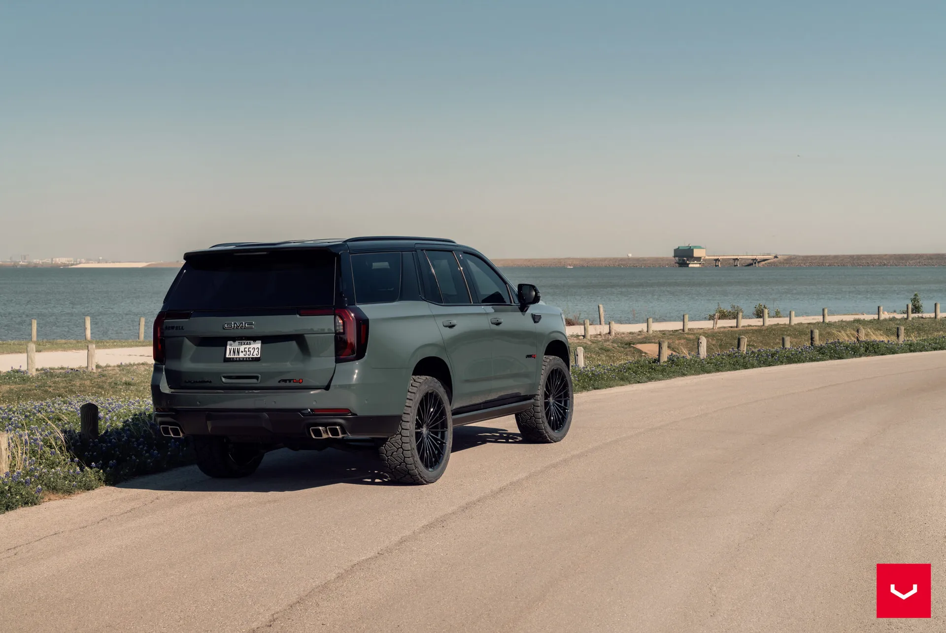 GMC Yukon, 5