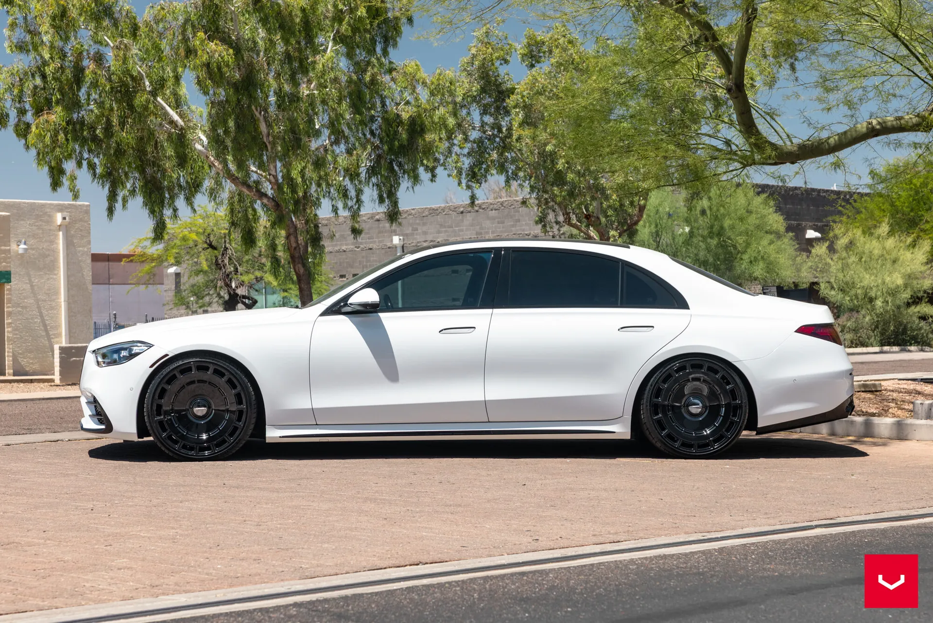 Mercedes Benz S-Class, 6