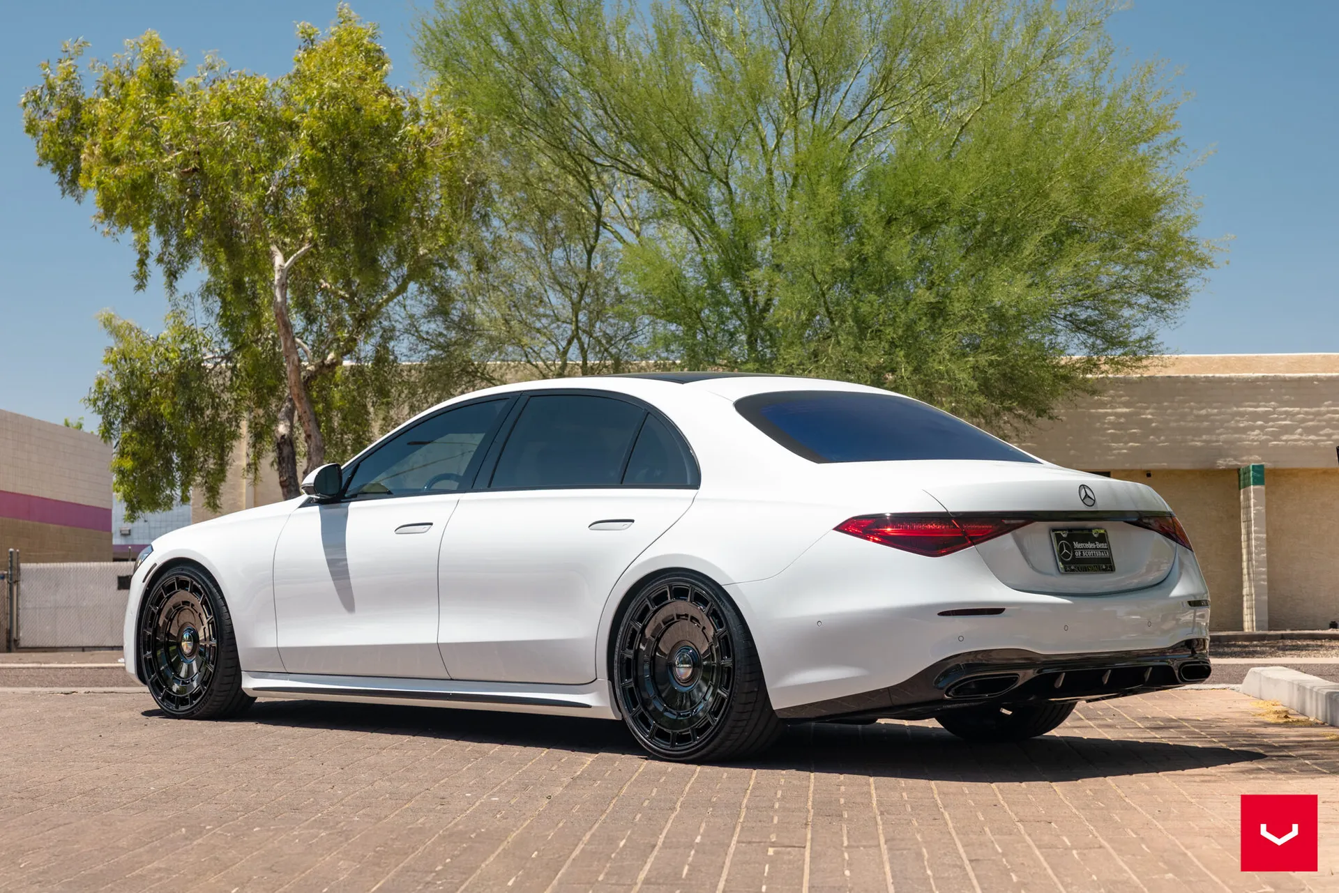 Mercedes Benz S-Class, 2