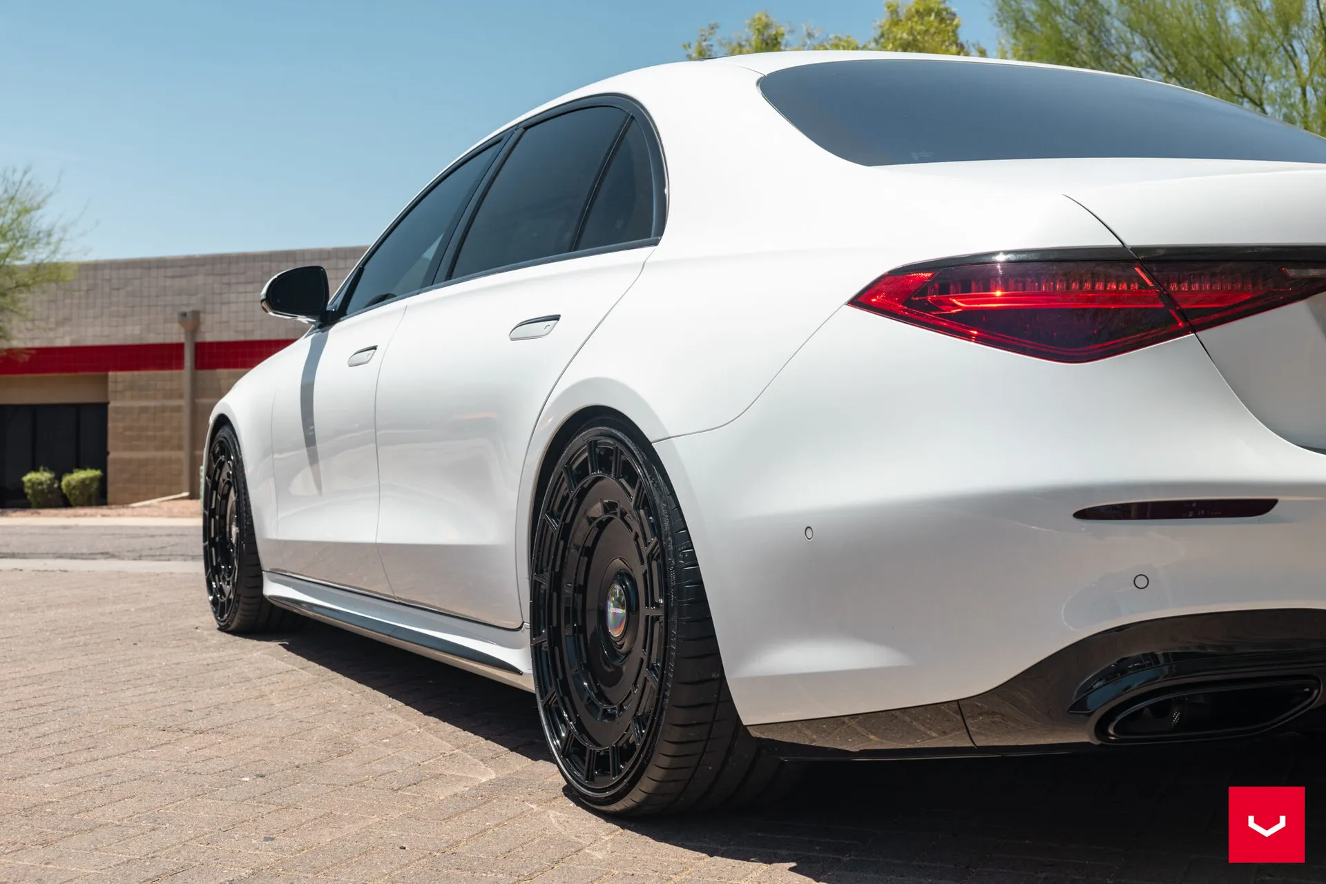 Mercedes Benz S-Class, 7