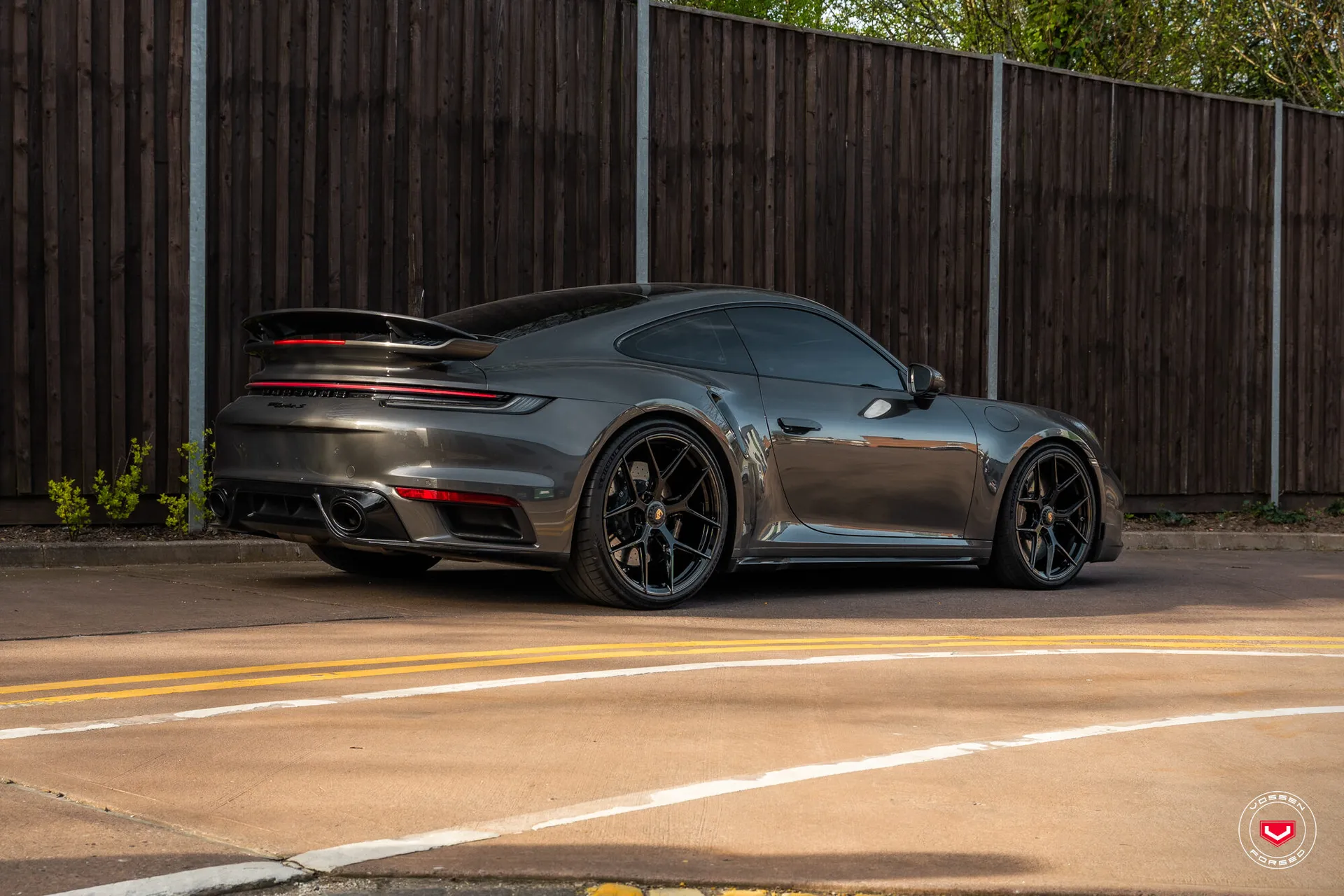 Porsche 992, 4