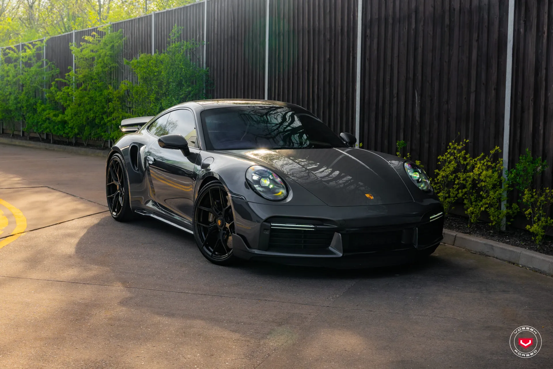 Porsche 992, 8