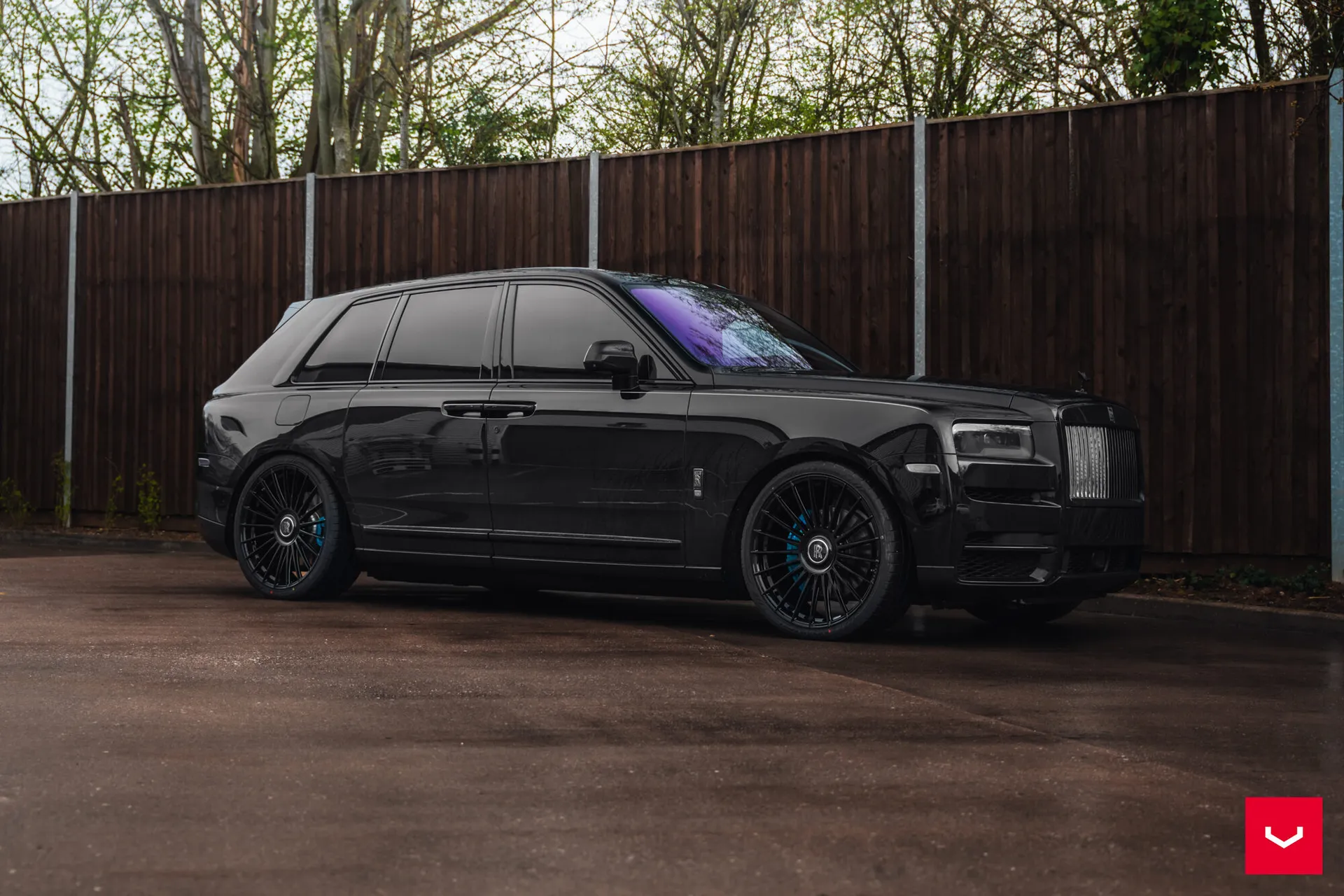 Rolls Royce Cullinan, 4