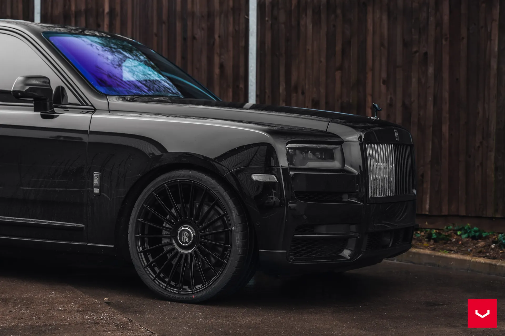 Rolls Royce Cullinan, 7