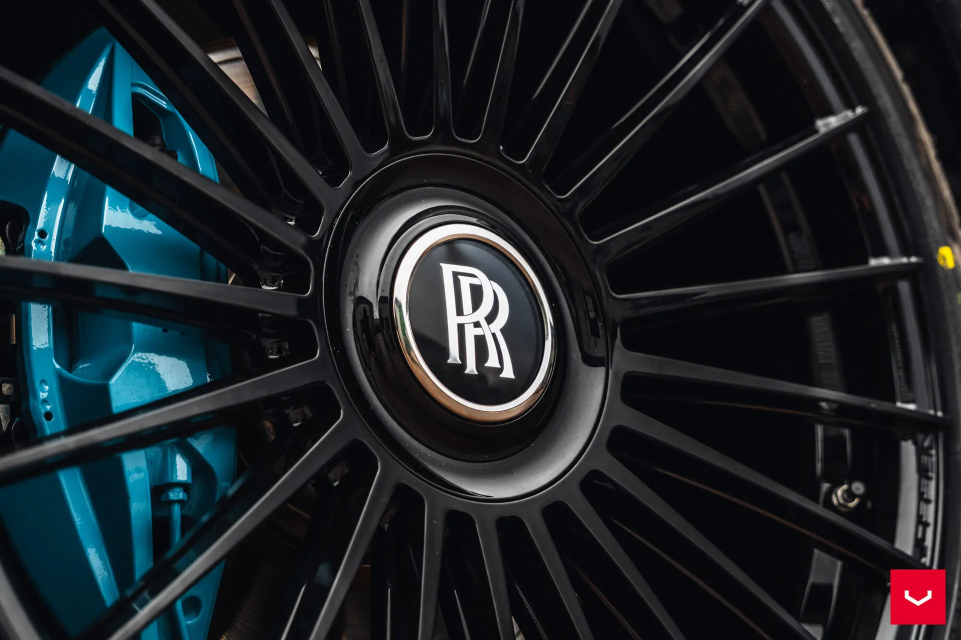 Rolls Royce Cullinan, 10