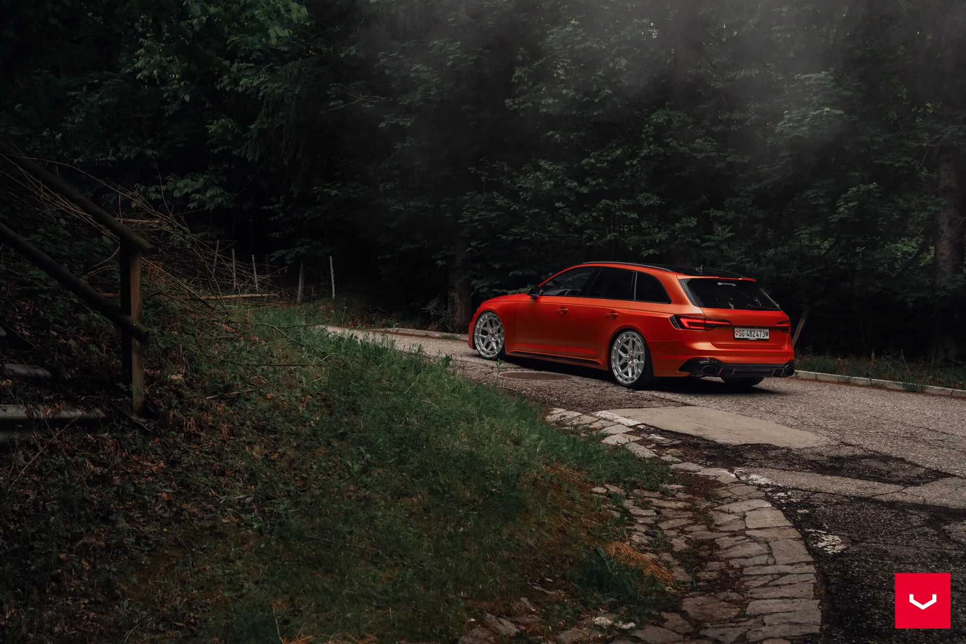 Audi A4 / S4 / RS4, 4