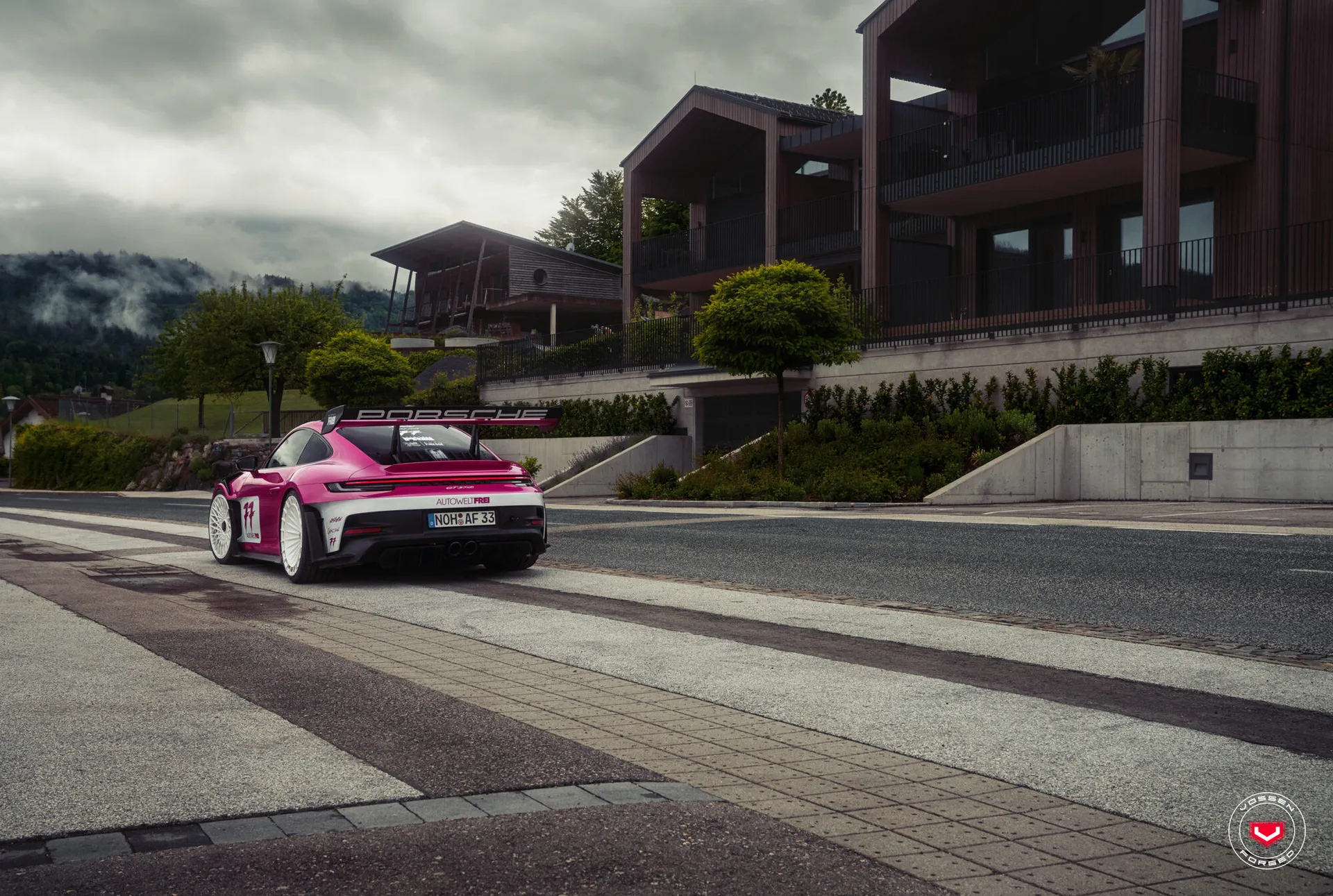 Porsche 992, 10