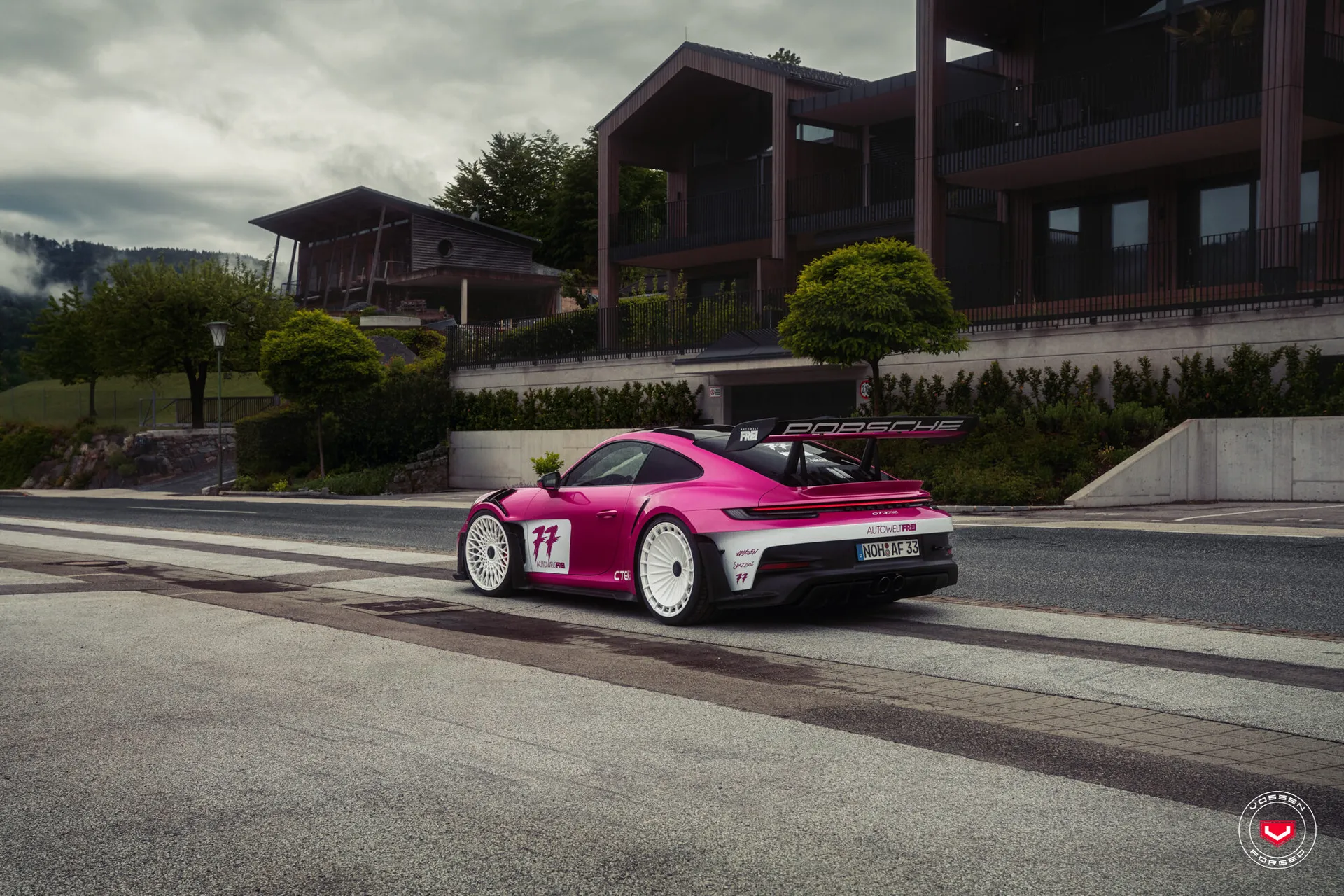 Porsche 992, 12