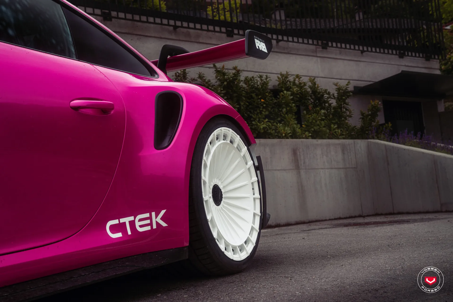 Porsche 992, 7