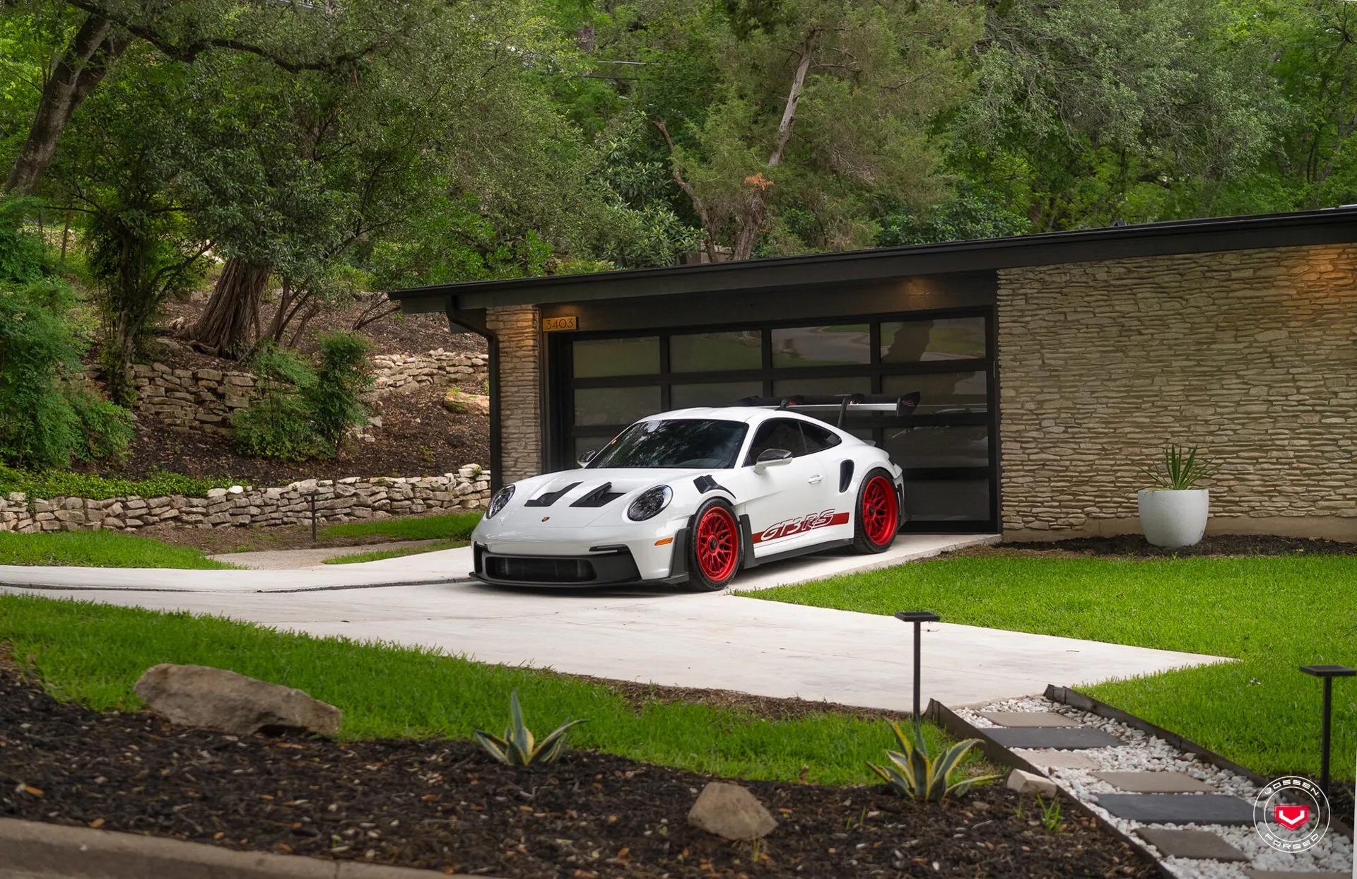 Porsche 992, 16