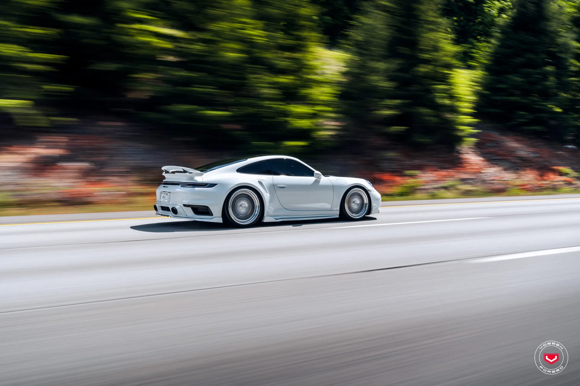 Porsche 992, 12