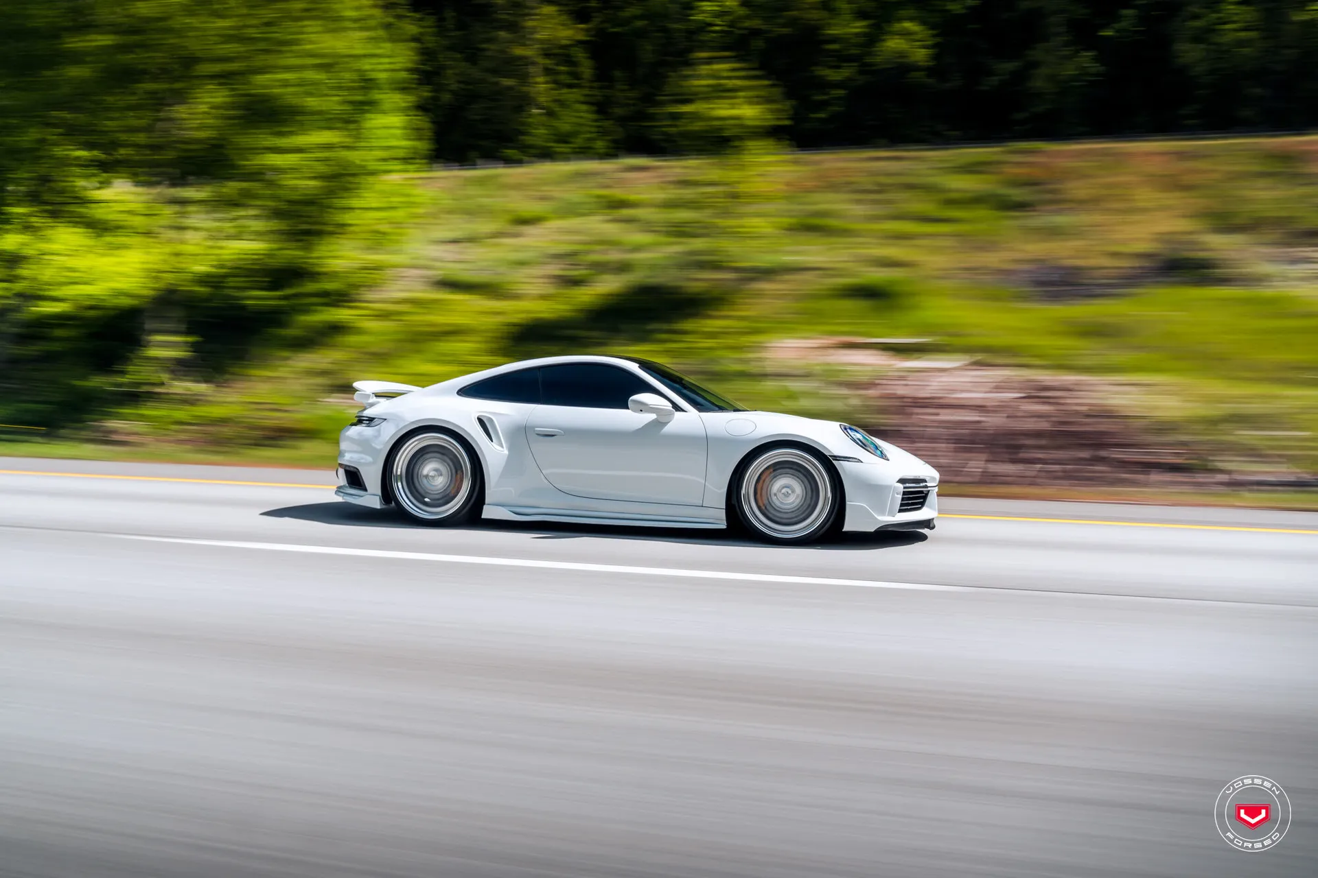 Porsche 992, 13