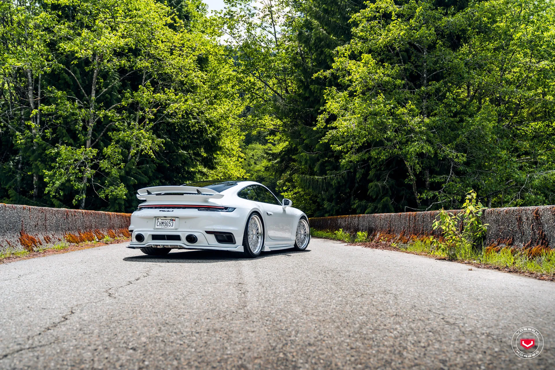 Porsche 992, 8