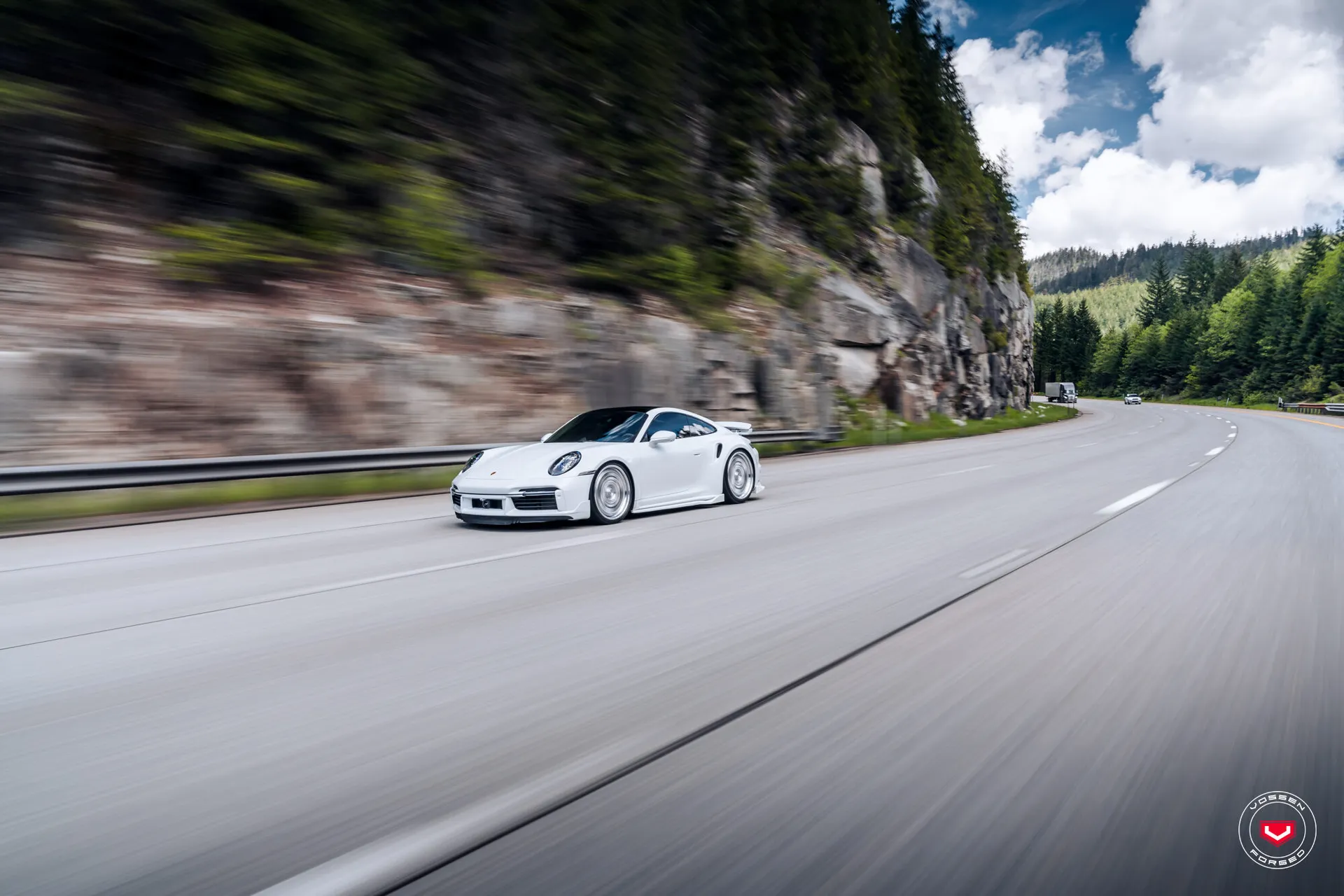 Porsche 992, 7