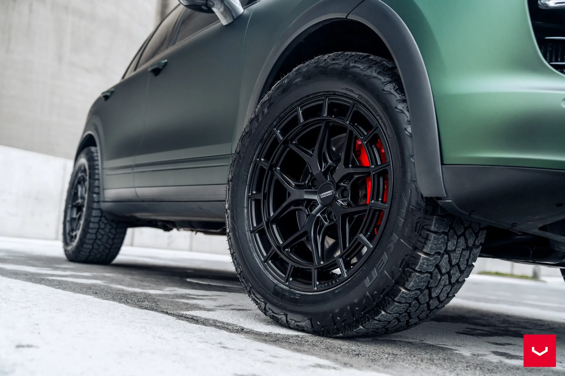 Porsche Cayenne, 1