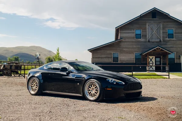 Aston Martin Vantage