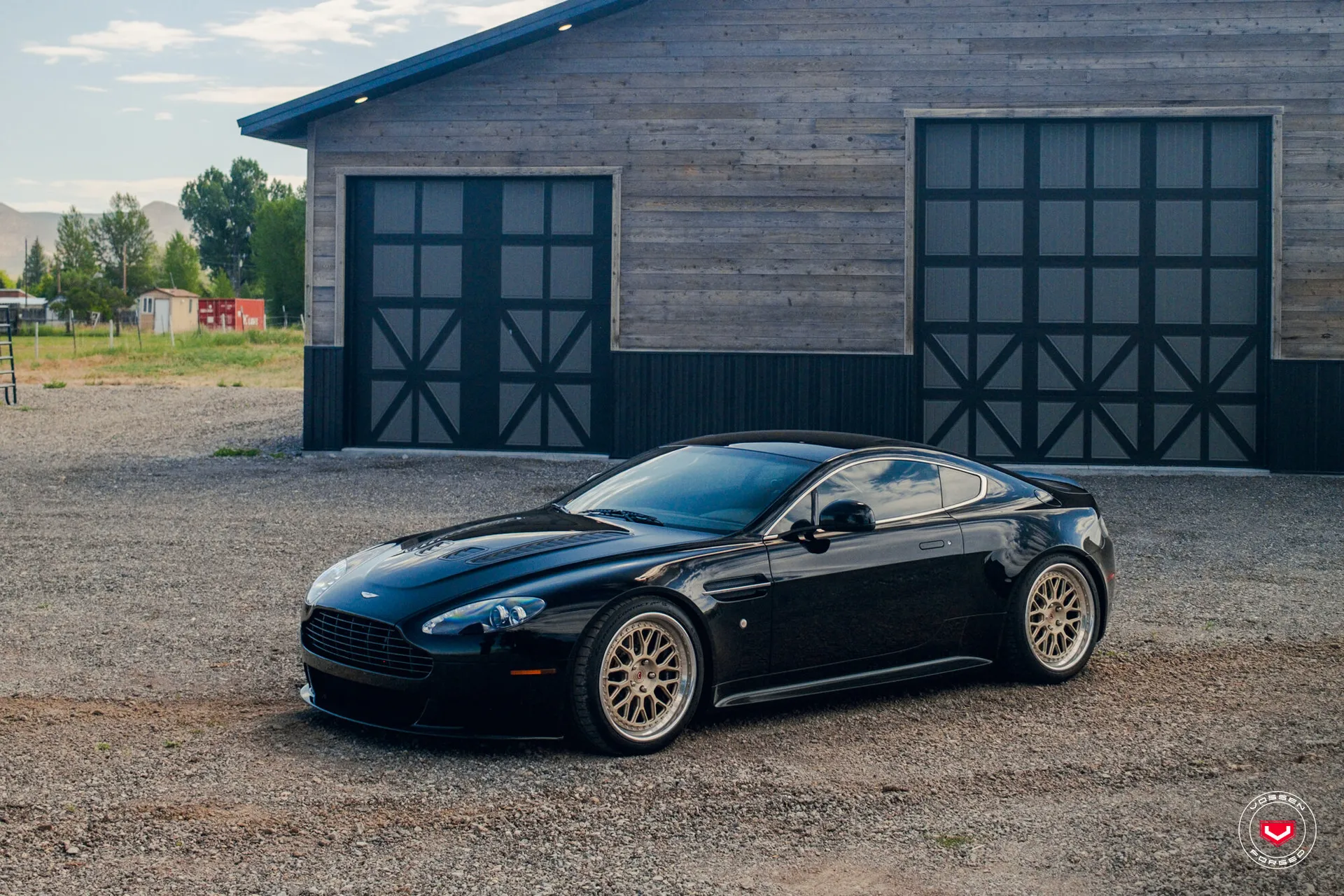 Aston Martin Vantage, 8