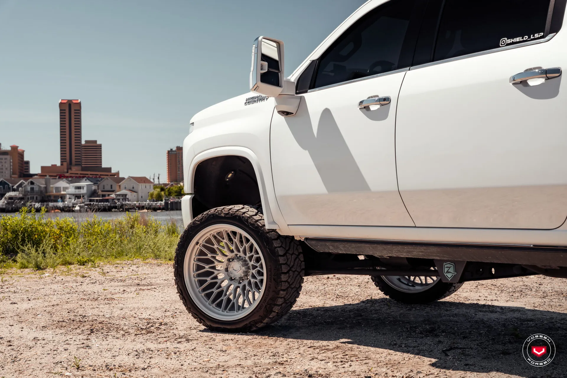 Chevrolet Silverado, 8