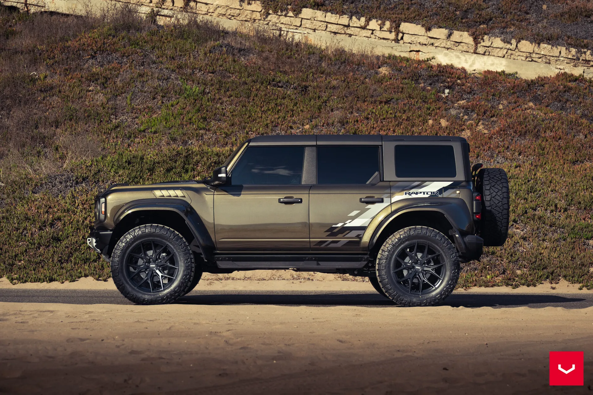 Ford Bronco, 10