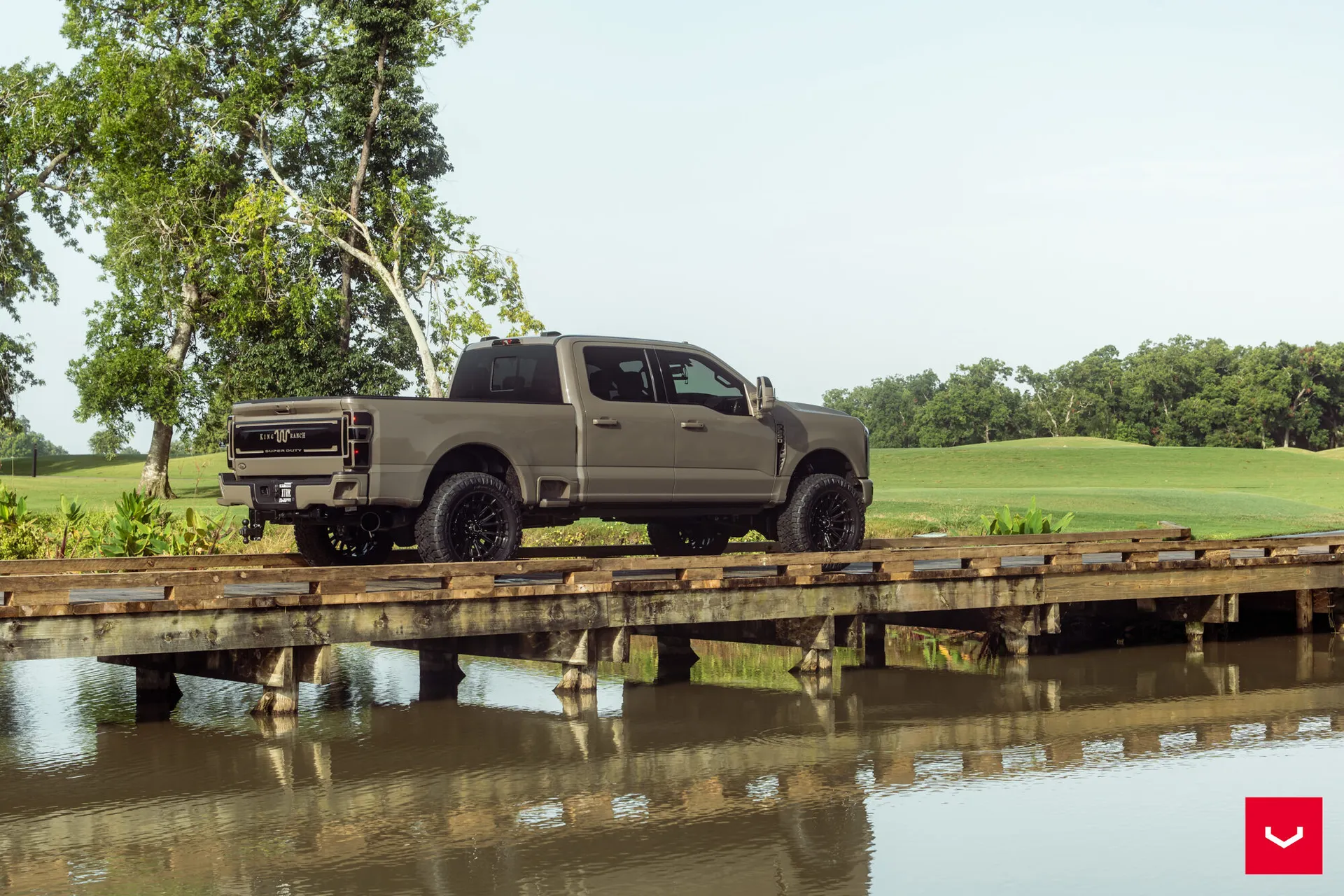 Ford F-250 / F-350, 10