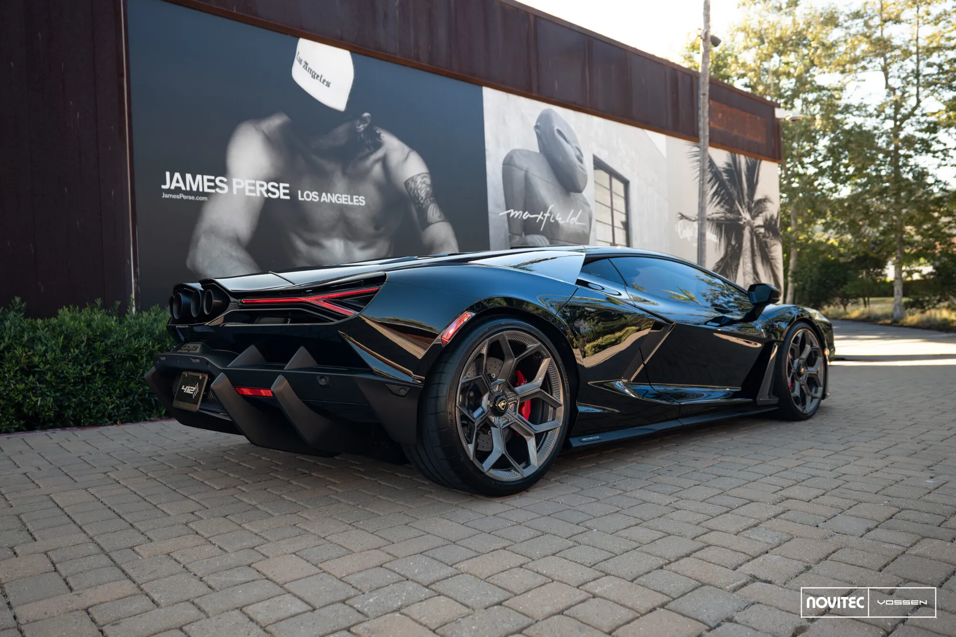 Lamborghini Revuelto, 10
