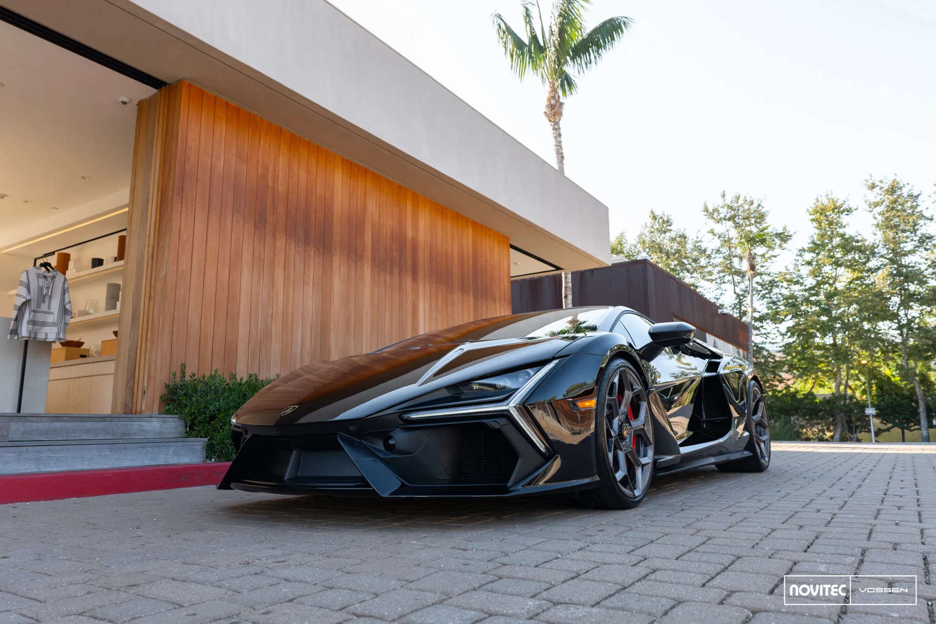 Lamborghini Revuelto, 7