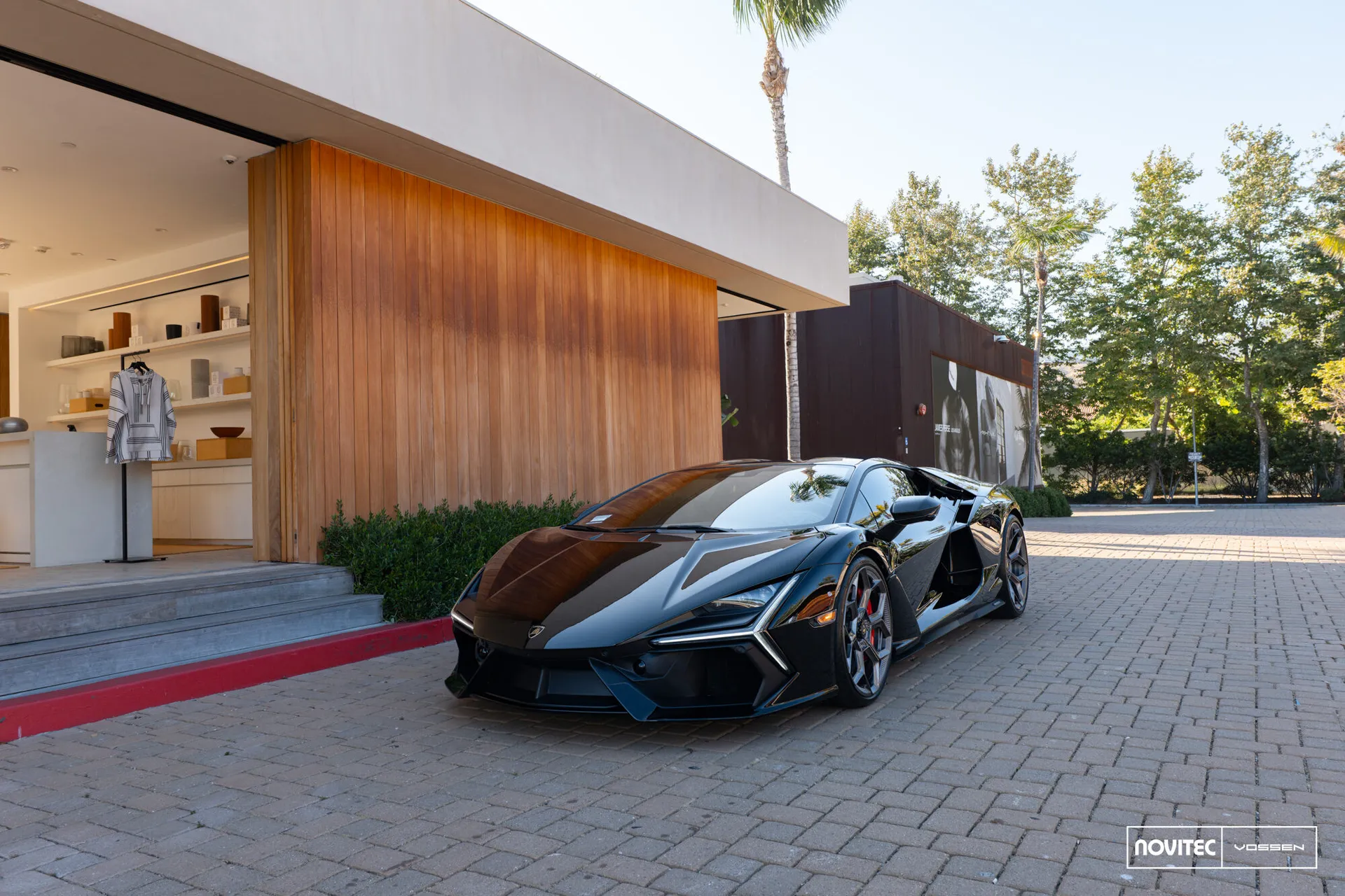 Lamborghini Revuelto, 5